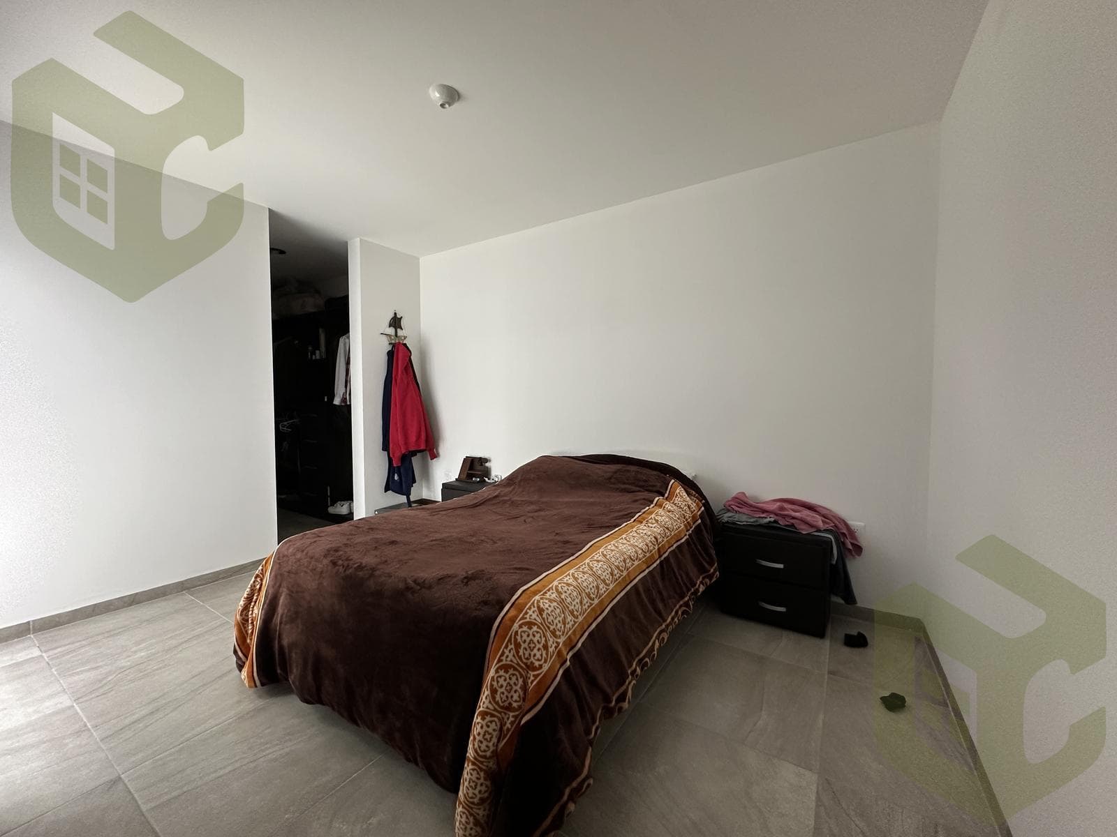 GROUND FLOOR WITH 1 BEDROOM