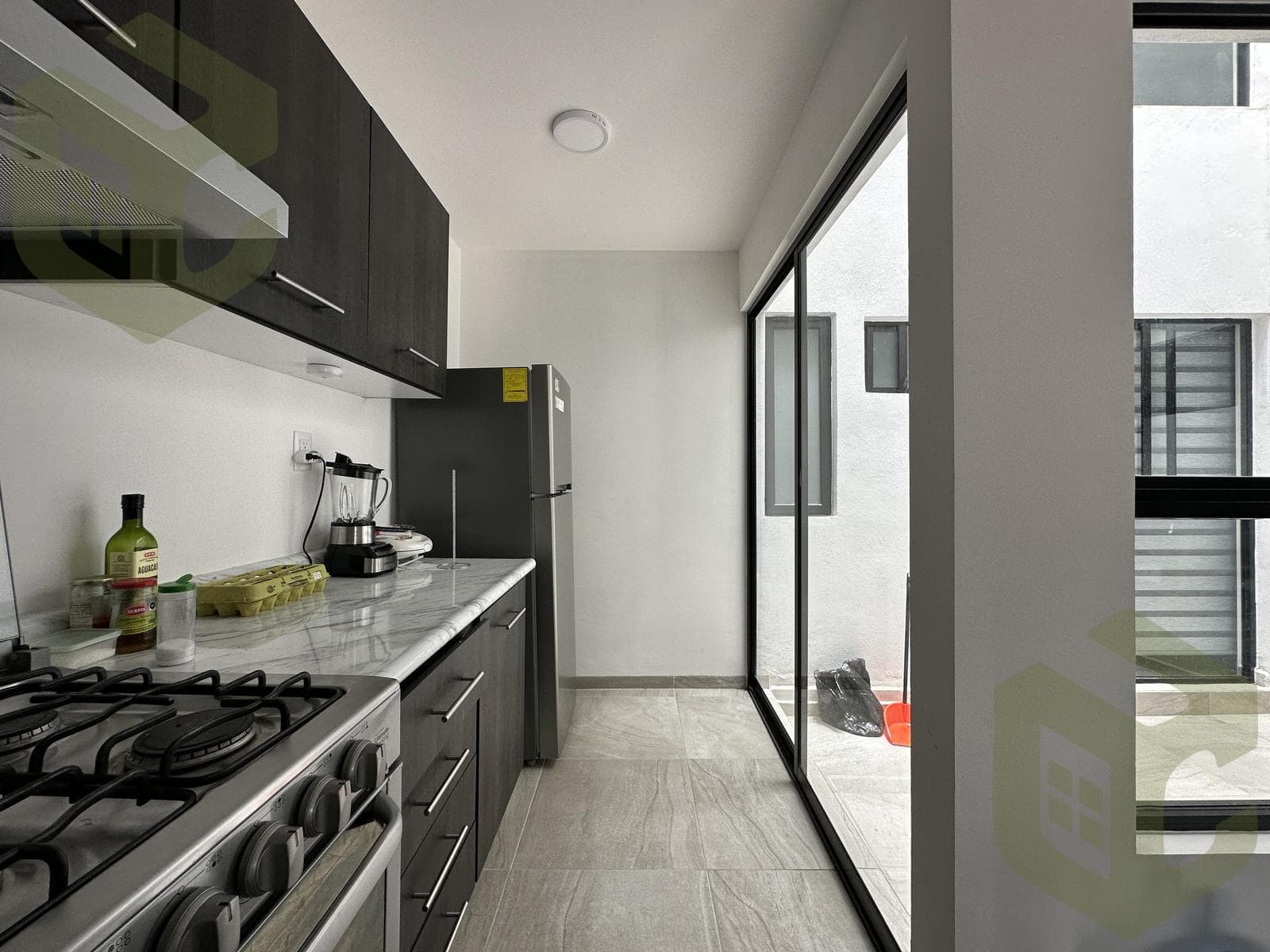 GROUND FLOOR WITH 1 BEDROOM