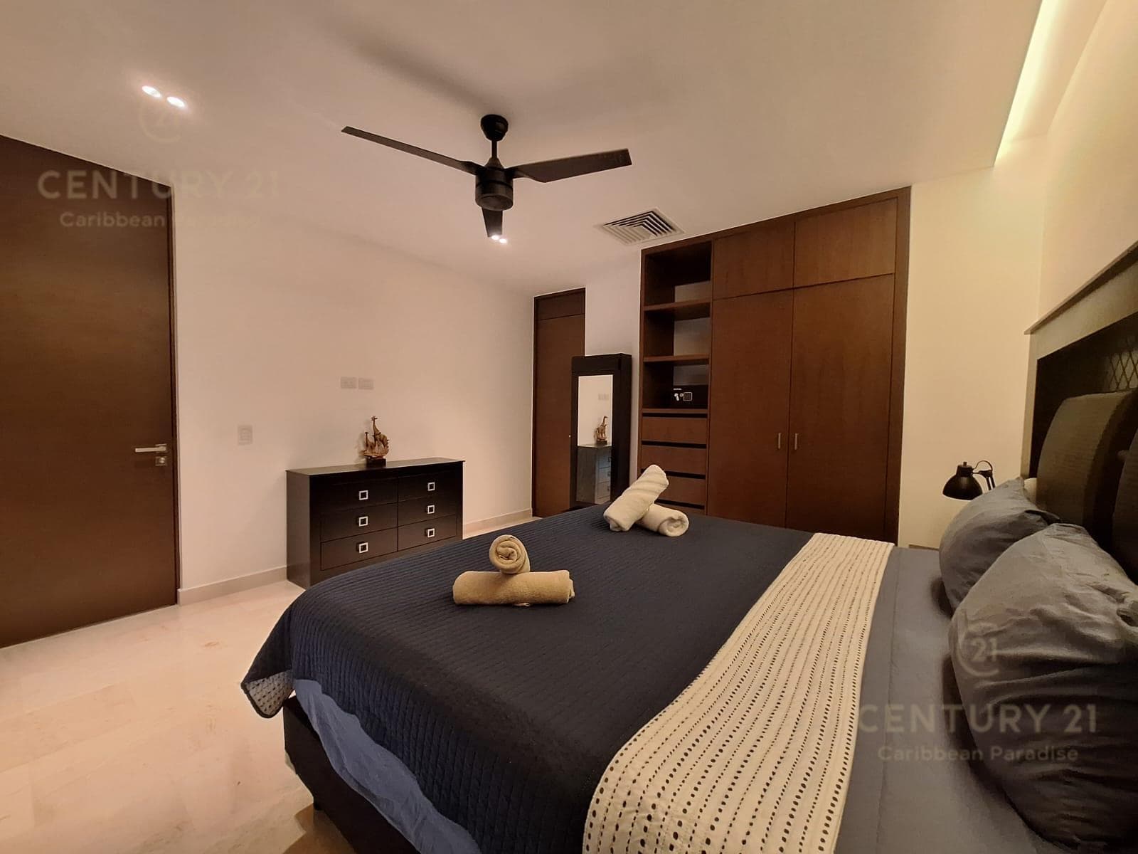 2-Bedroom Apartment for Sale in Marila with a View and Balcony | Playa del Carmen P4557