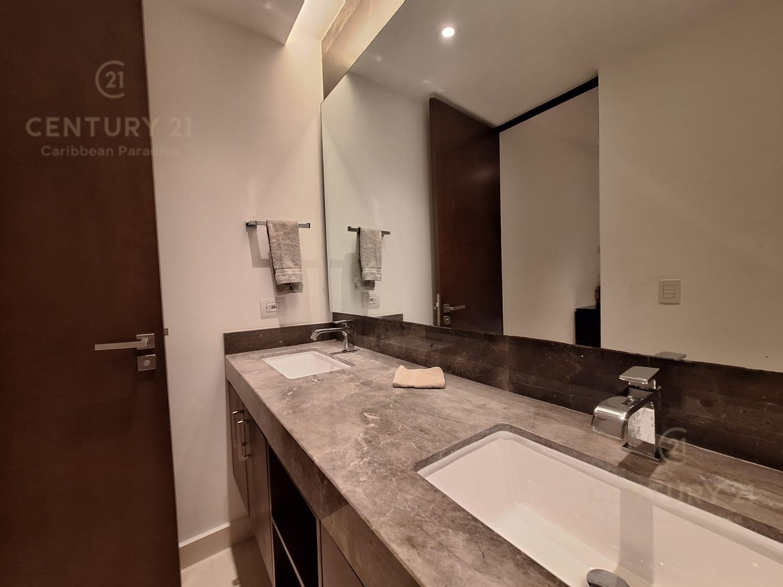 2-Bedroom Apartment for Sale in Marila with a View and Balcony | Playa del Carmen P4557