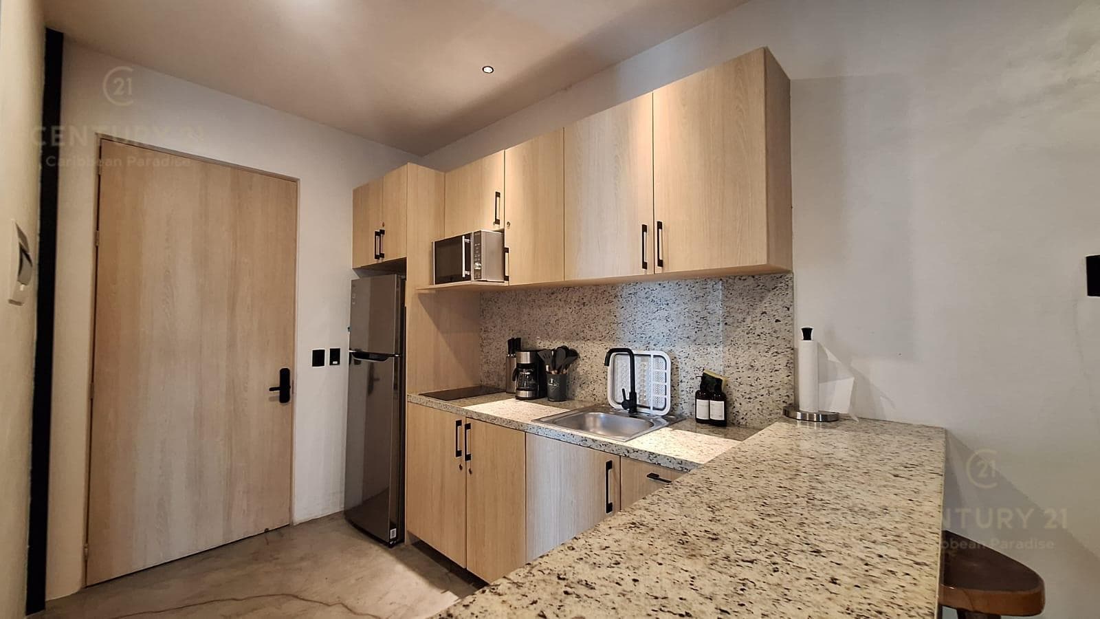 Luxury Studio for Sale in Tower 48, Just Steps from 5th Avenue and the Beach | Playa del Carmen P4550
