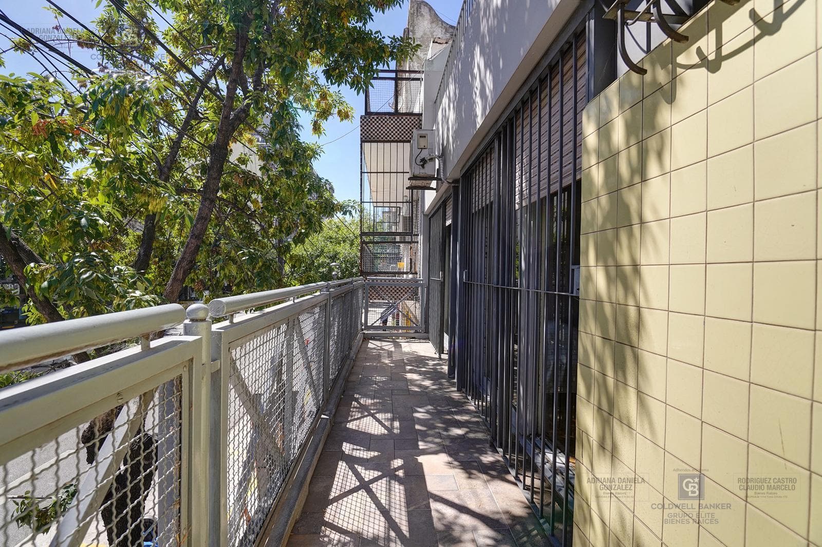 FOR SALE: 5-ROOM HOUSE-STYLE APARTMENT WITH STAFF QUARTERS, BOEDO AREA