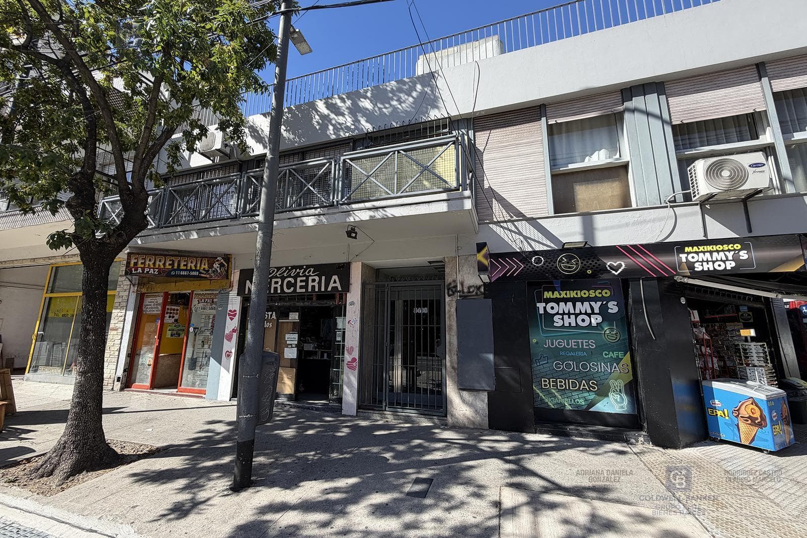 FOR SALE: 5-ROOM HOUSE-STYLE APARTMENT WITH STAFF QUARTERS, BOEDO AREA
