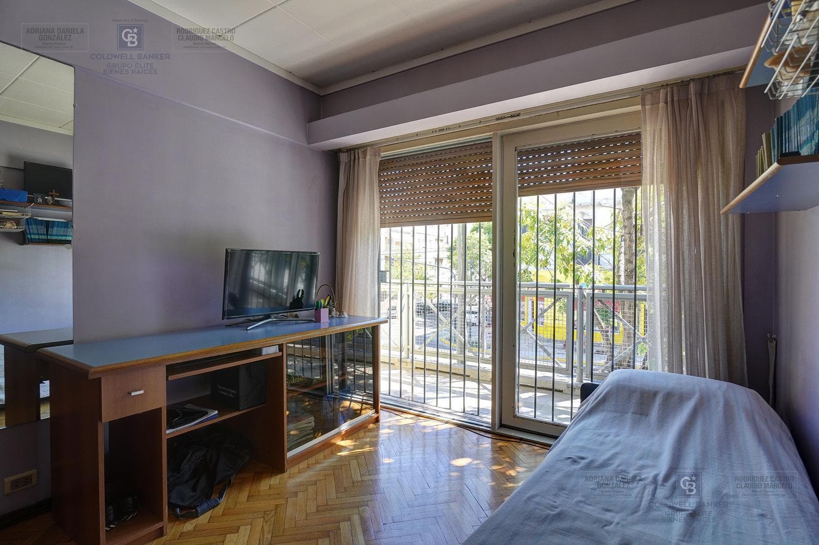 FOR SALE: 5-ROOM HOUSE-STYLE APARTMENT WITH STAFF QUARTERS, BOEDO AREA