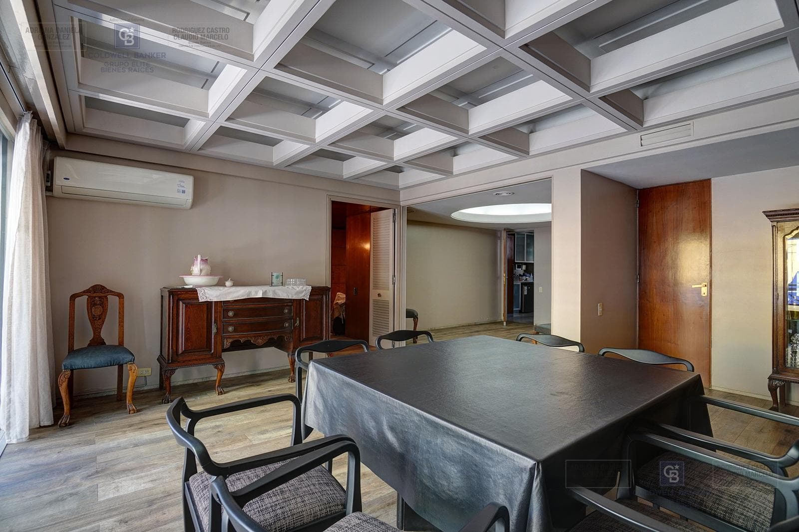 FOR SALE: 5-ROOM HOUSE-STYLE APARTMENT WITH STAFF QUARTERS, BOEDO AREA