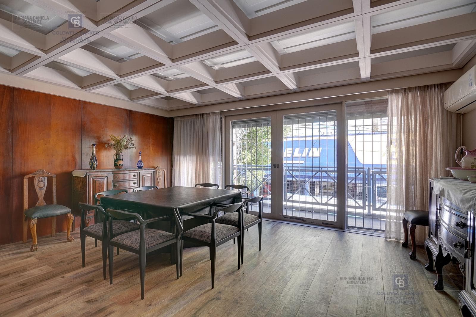 FOR SALE: 5-ROOM HOUSE-STYLE APARTMENT WITH STAFF QUARTERS, BOEDO AREA