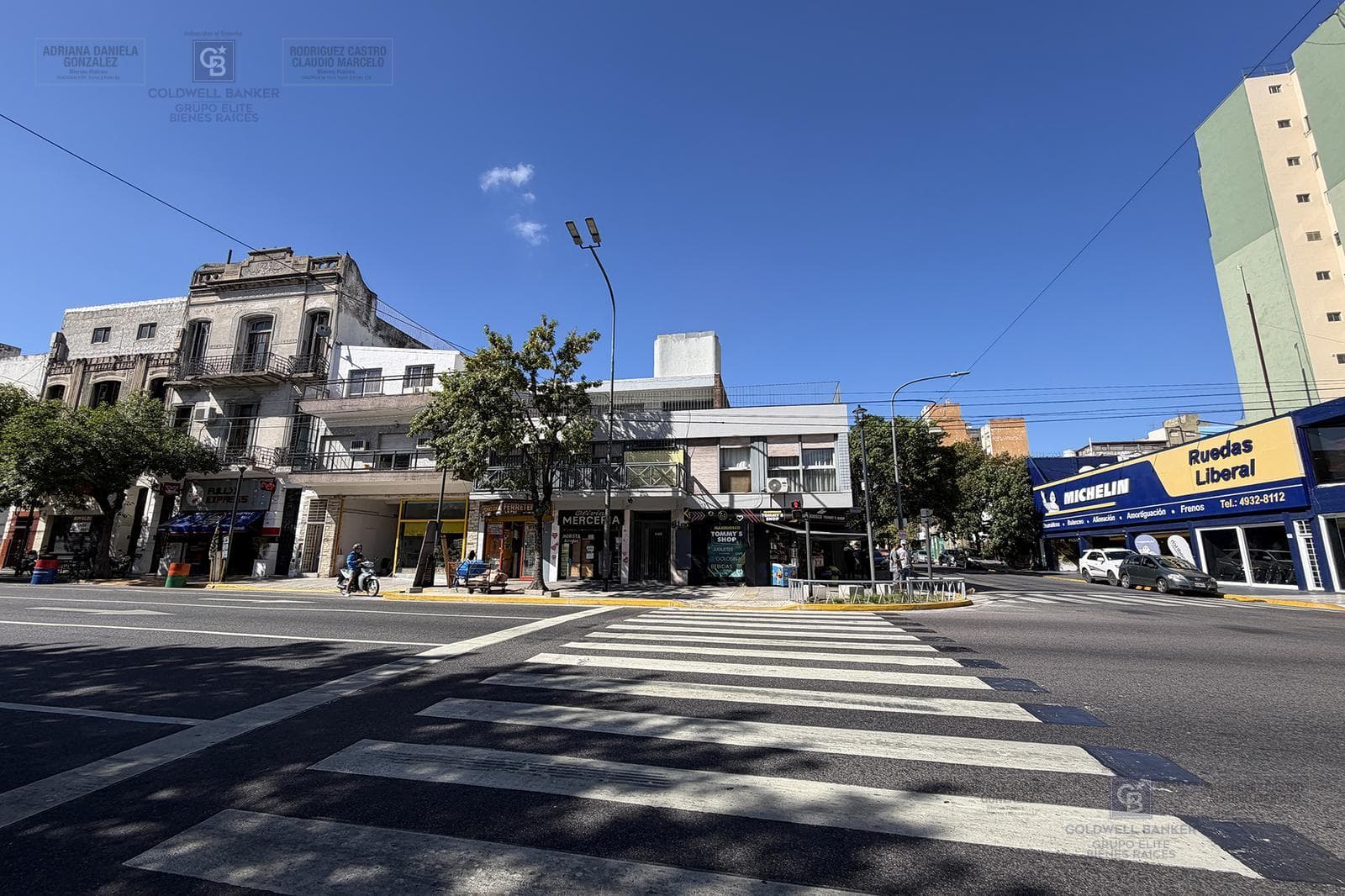 FOR SALE: 5-ROOM HOUSE-STYLE APARTMENT WITH STAFF QUARTERS, BOEDO AREA