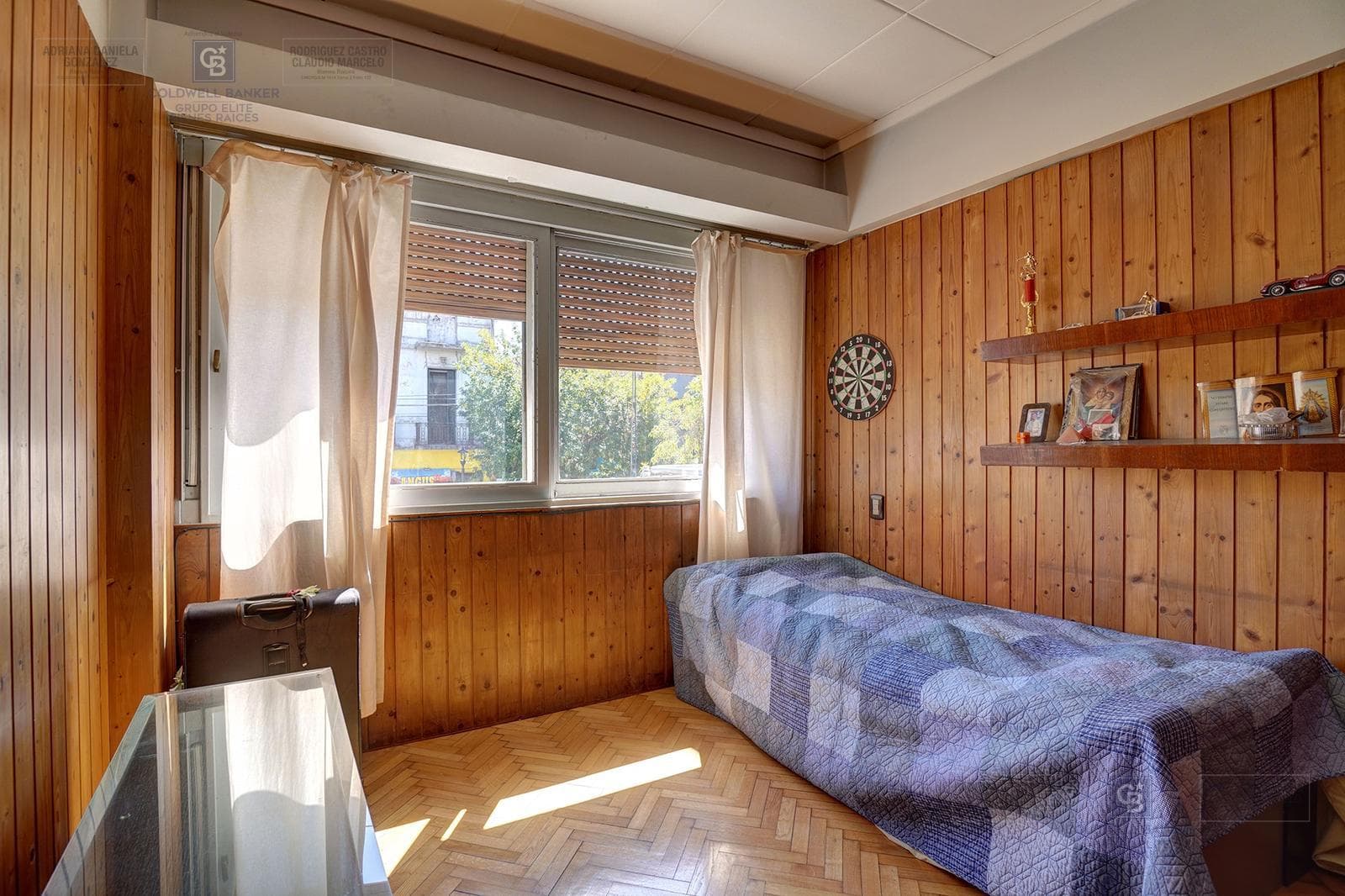 FOR SALE: 5-ROOM HOUSE-STYLE APARTMENT WITH STAFF QUARTERS, BOEDO AREA