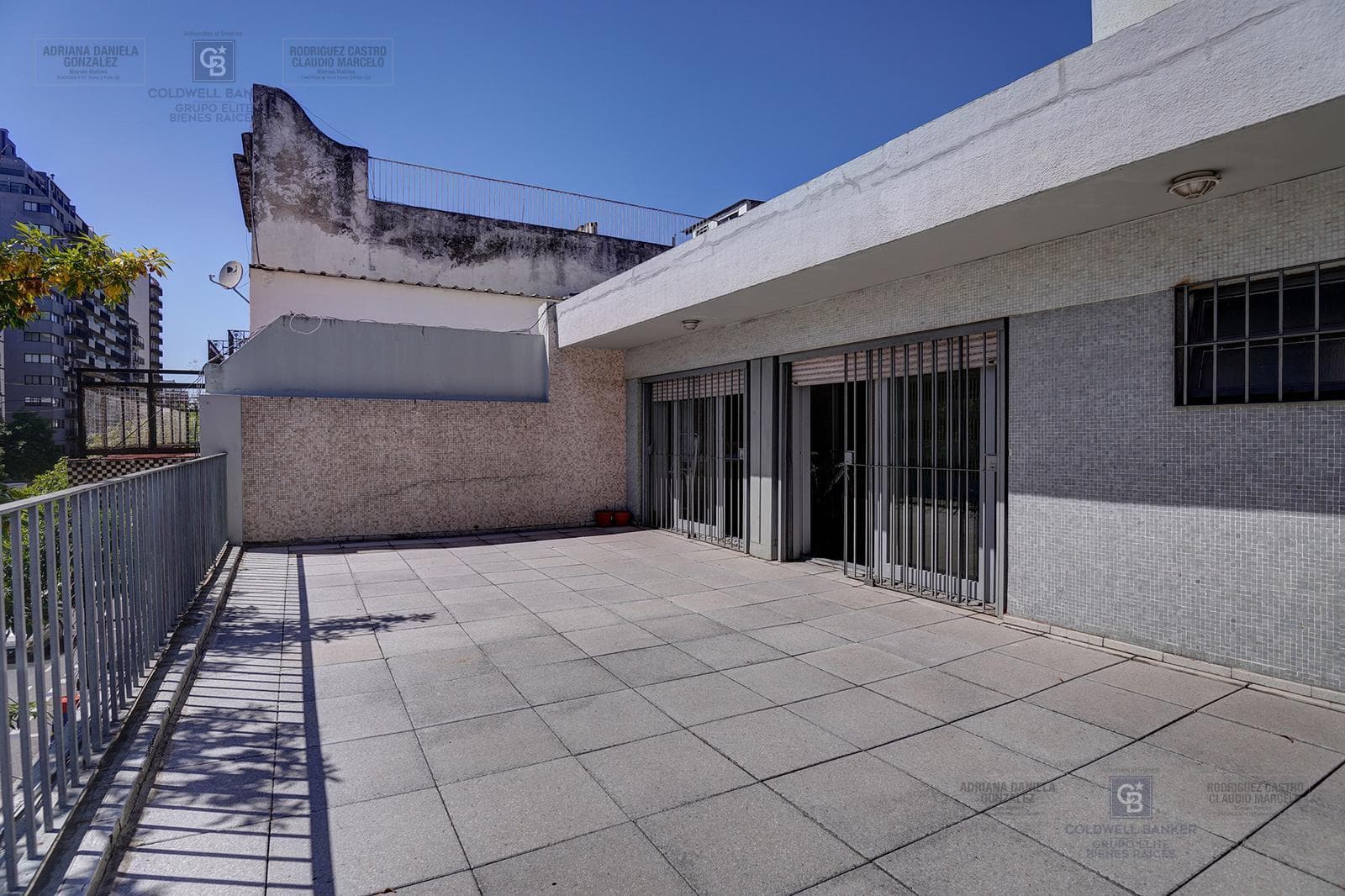FOR SALE: 5-ROOM HOUSE-STYLE APARTMENT WITH STAFF QUARTERS, BOEDO AREA