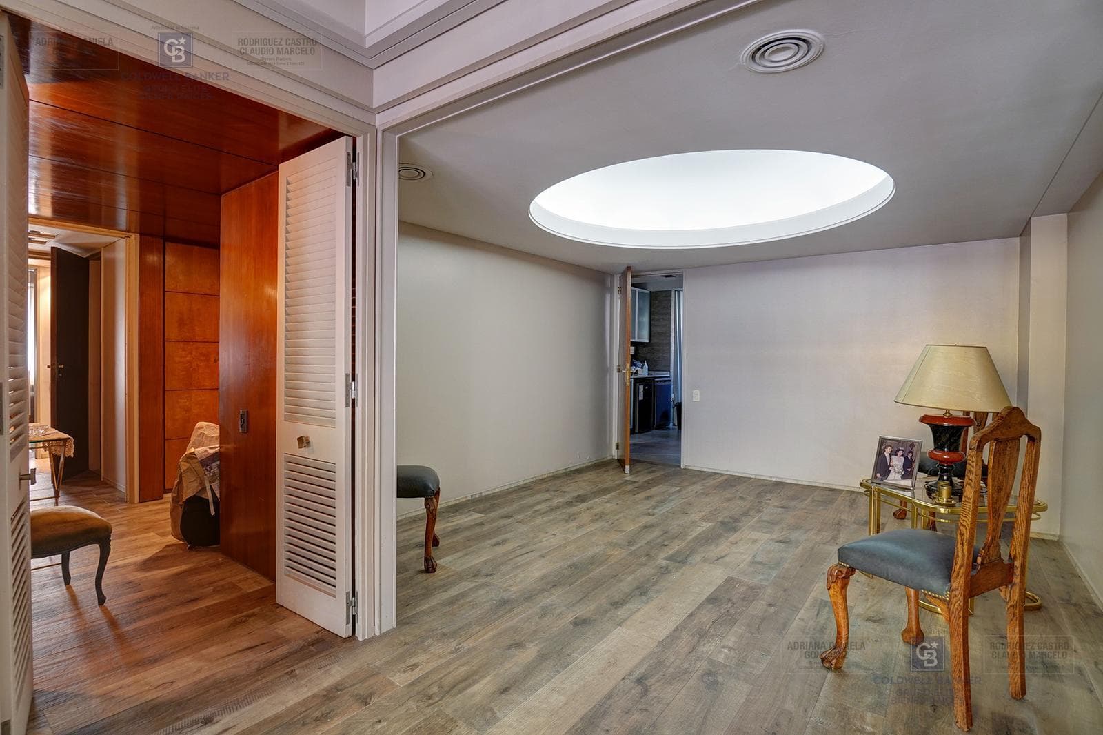 FOR SALE: 5-ROOM HOUSE-STYLE APARTMENT WITH STAFF QUARTERS, BOEDO AREA