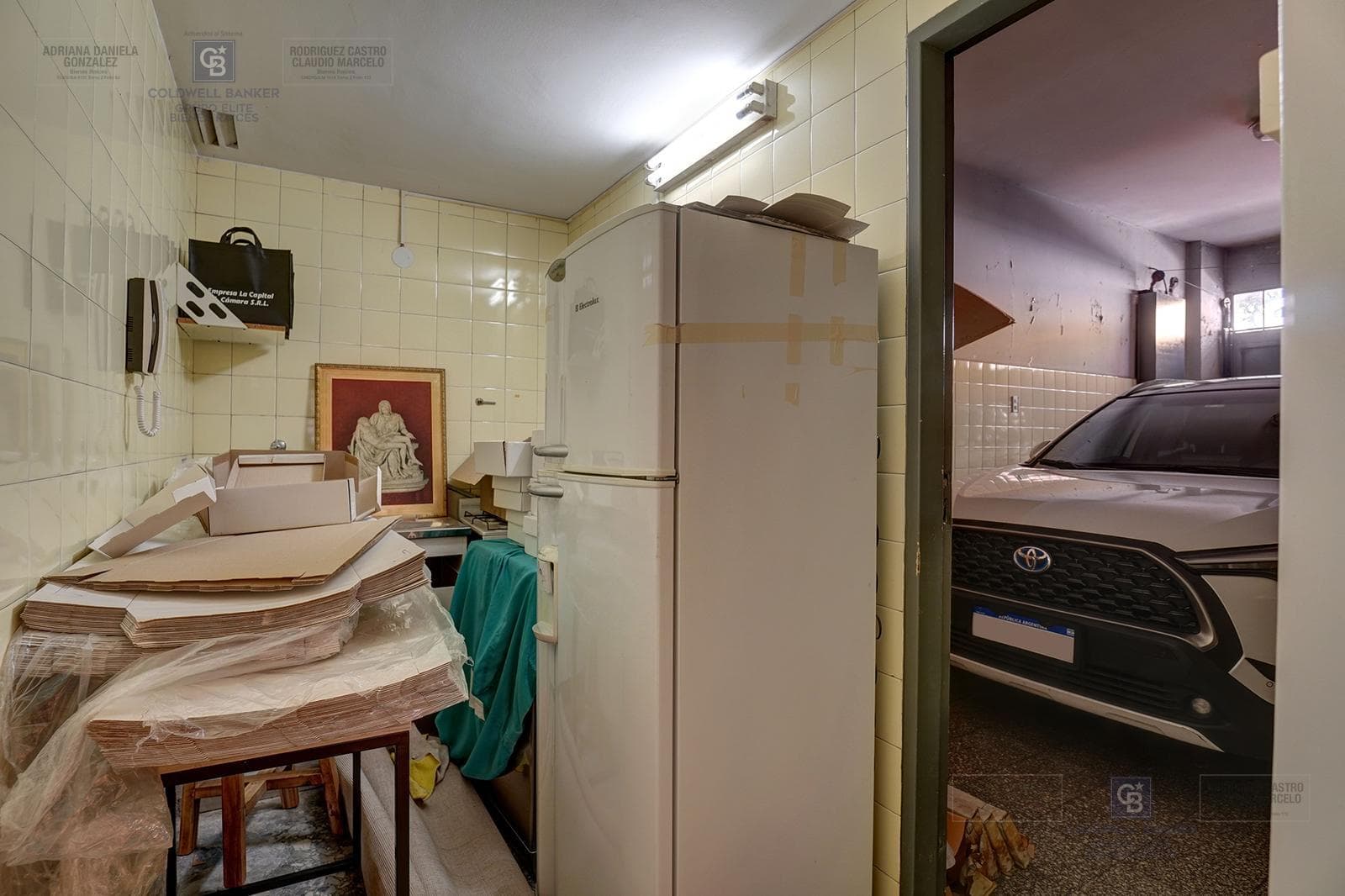FOR SALE: 5-ROOM HOUSE-STYLE APARTMENT WITH STAFF QUARTERS, BOEDO AREA