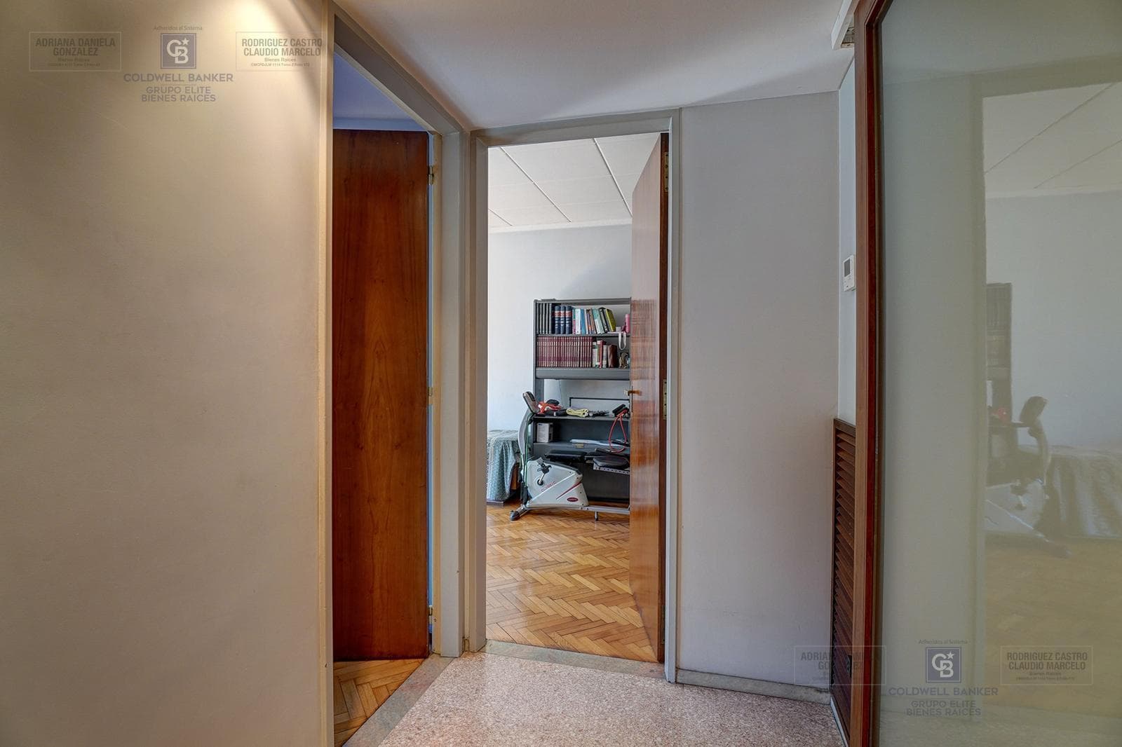 FOR SALE: 5-ROOM HOUSE-STYLE APARTMENT WITH STAFF QUARTERS, BOEDO AREA