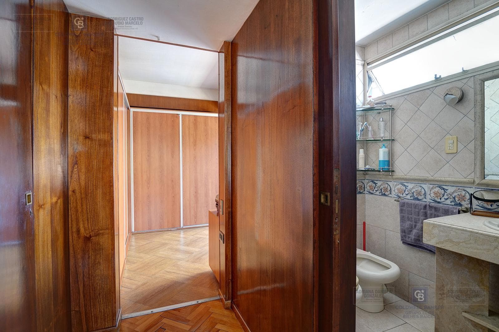 FOR SALE: 5-ROOM HOUSE-STYLE APARTMENT WITH STAFF QUARTERS, BOEDO AREA