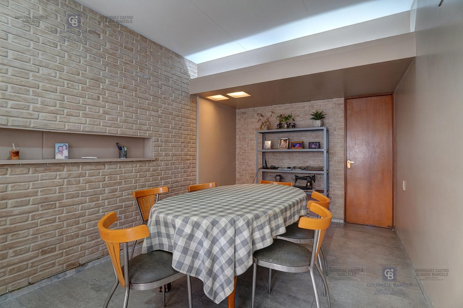 FOR SALE: 5-ROOM HOUSE-STYLE APARTMENT WITH STAFF QUARTERS, BOEDO AREA