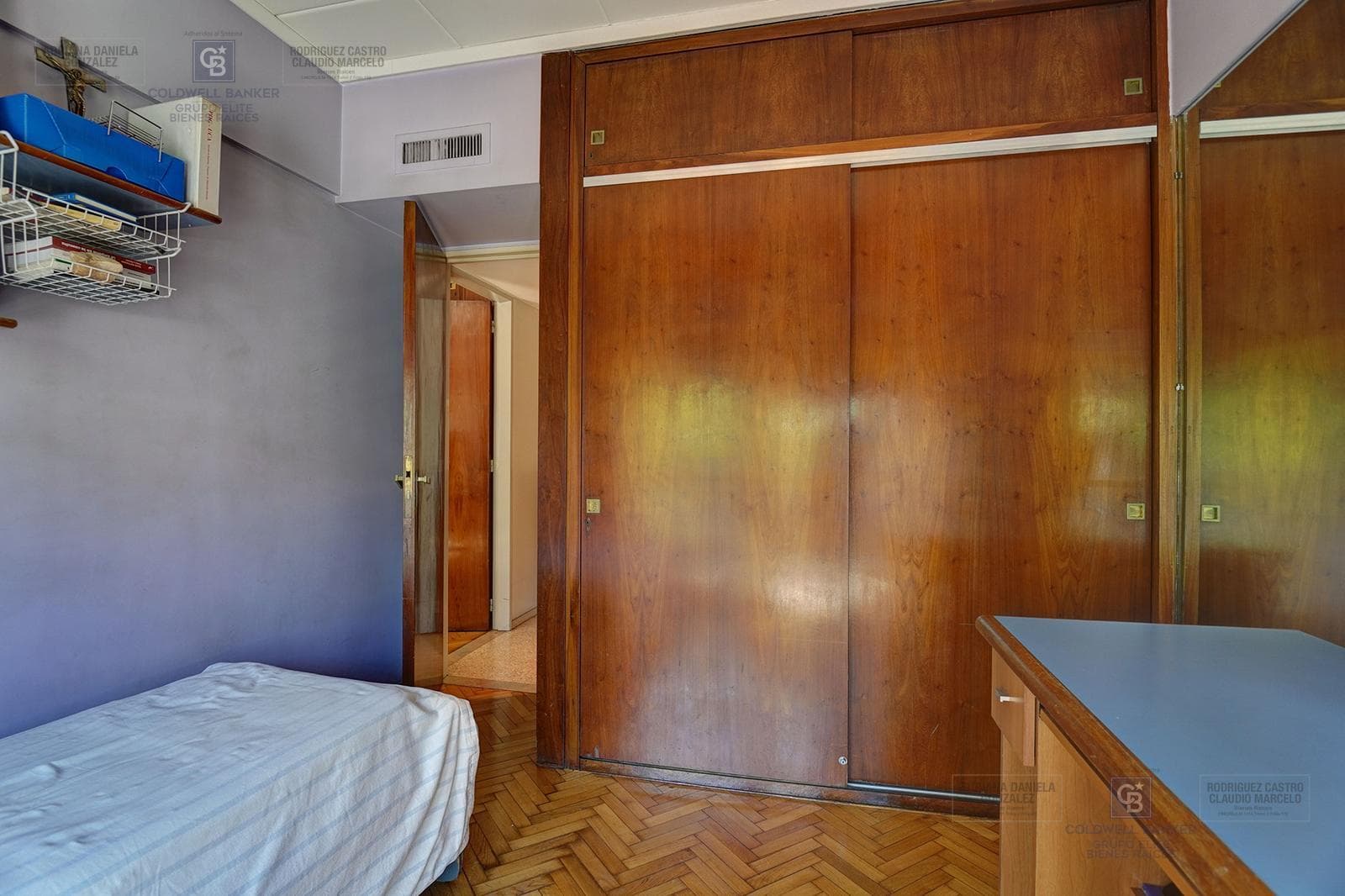 FOR SALE: 5-ROOM HOUSE-STYLE APARTMENT WITH STAFF QUARTERS, BOEDO AREA