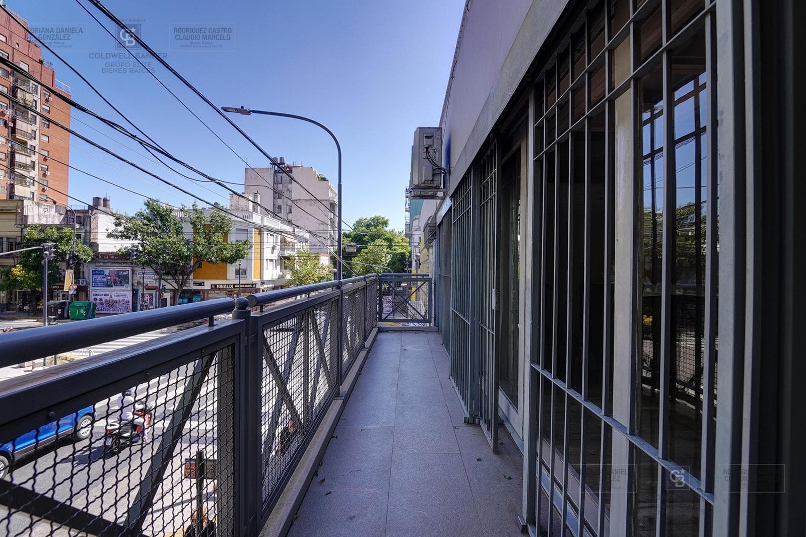 FOR SALE: 5-ROOM HOUSE-STYLE APARTMENT WITH STAFF QUARTERS, BOEDO AREA