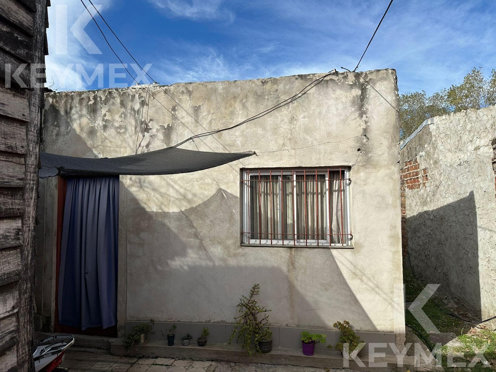 House in need of renovation | inner-block lot | Hipódromo neighborhood | La Plata