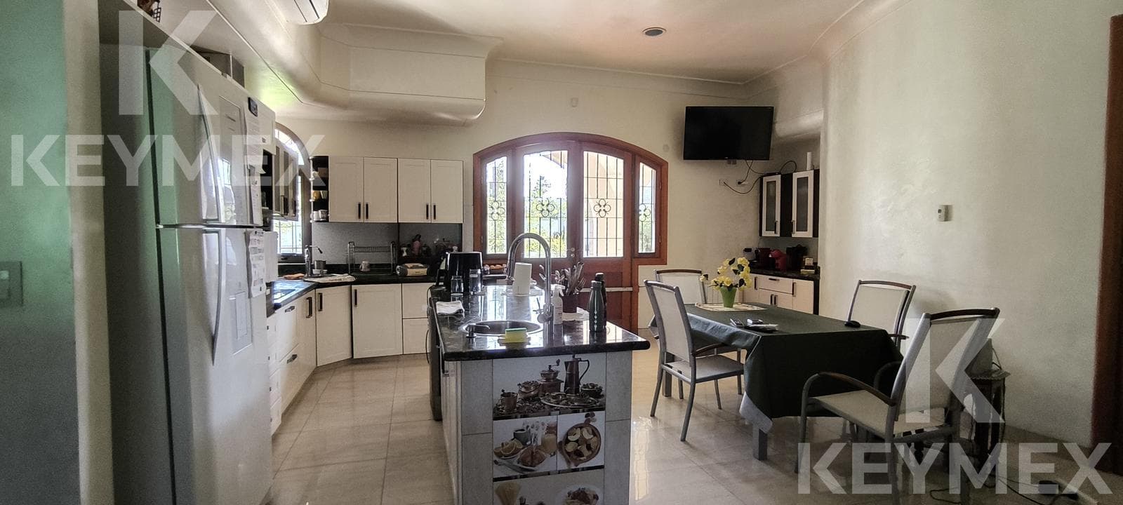 Country house in Villa del Plata, with a pool, park, and barbecue area | Luxury property