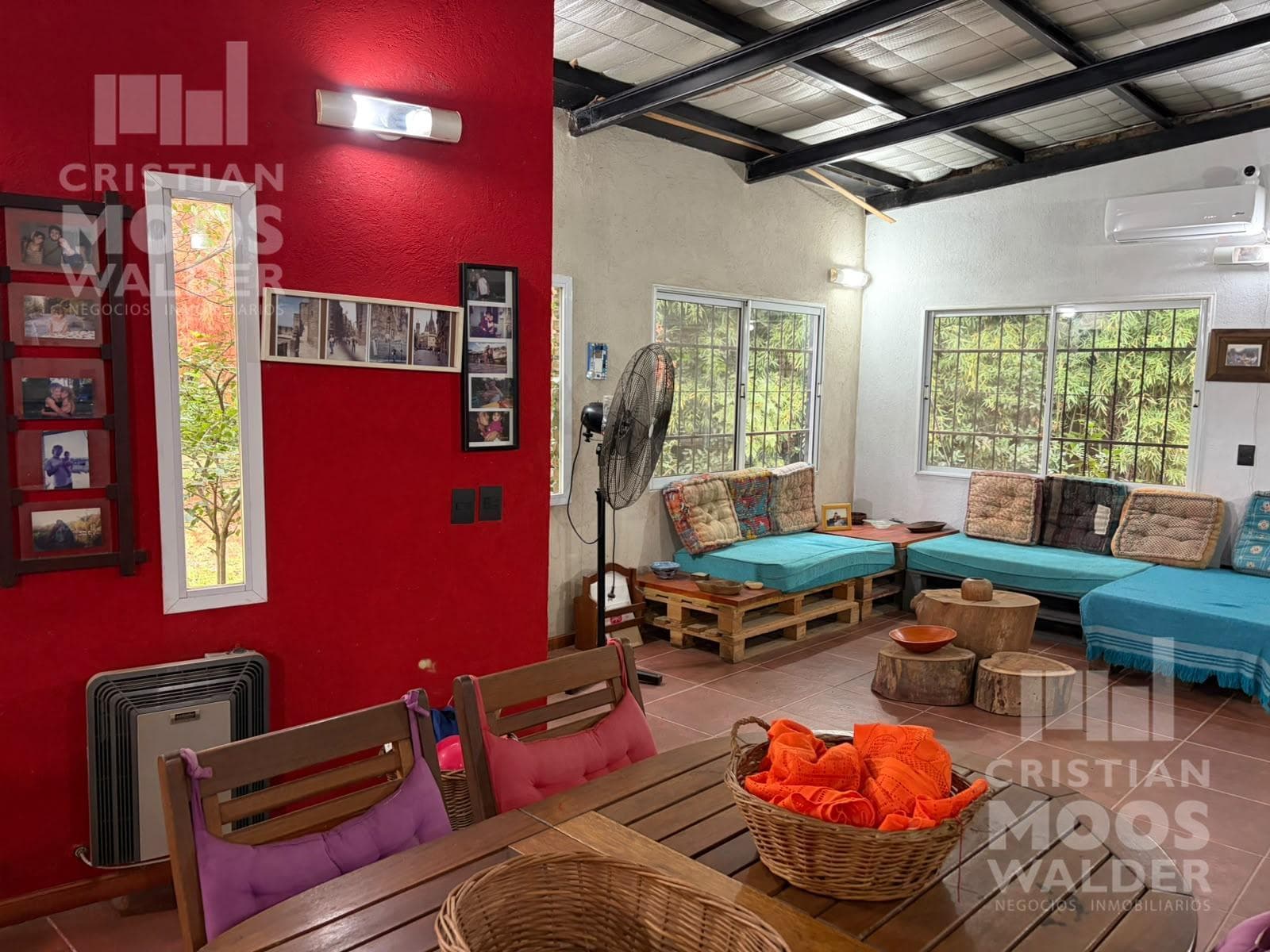 House for sale in Ingeniero Maschwitz on 3 lots totaling 1,486 m², SUITABLE FOR COMMERCIAL USE.