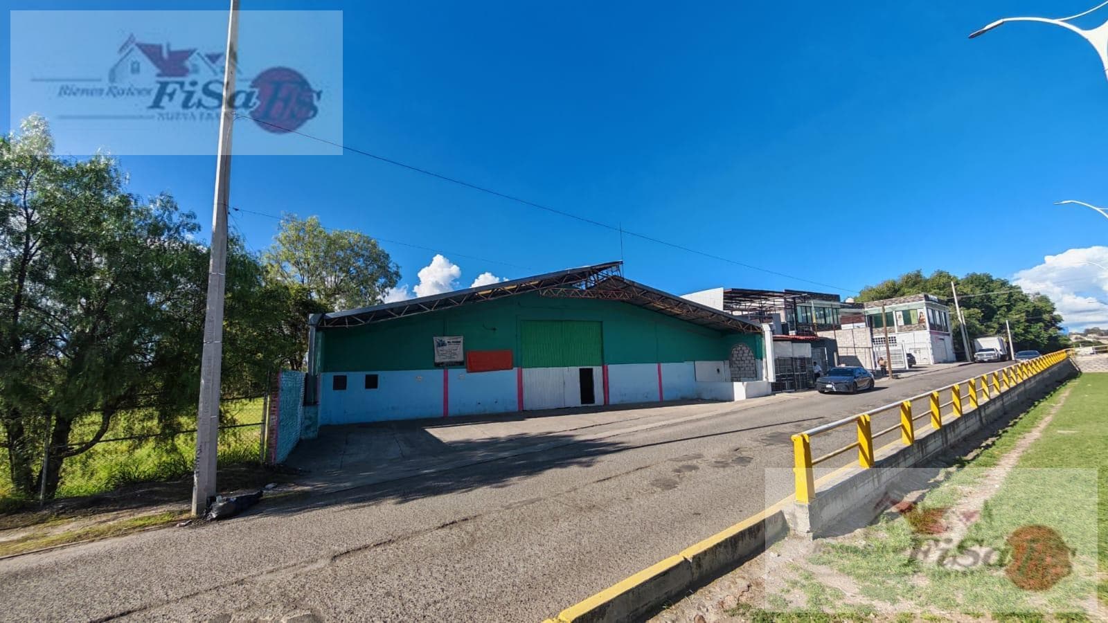 WINE CELLAR FOR SALE ON ALFONSO PATIÑO BOULEVARD