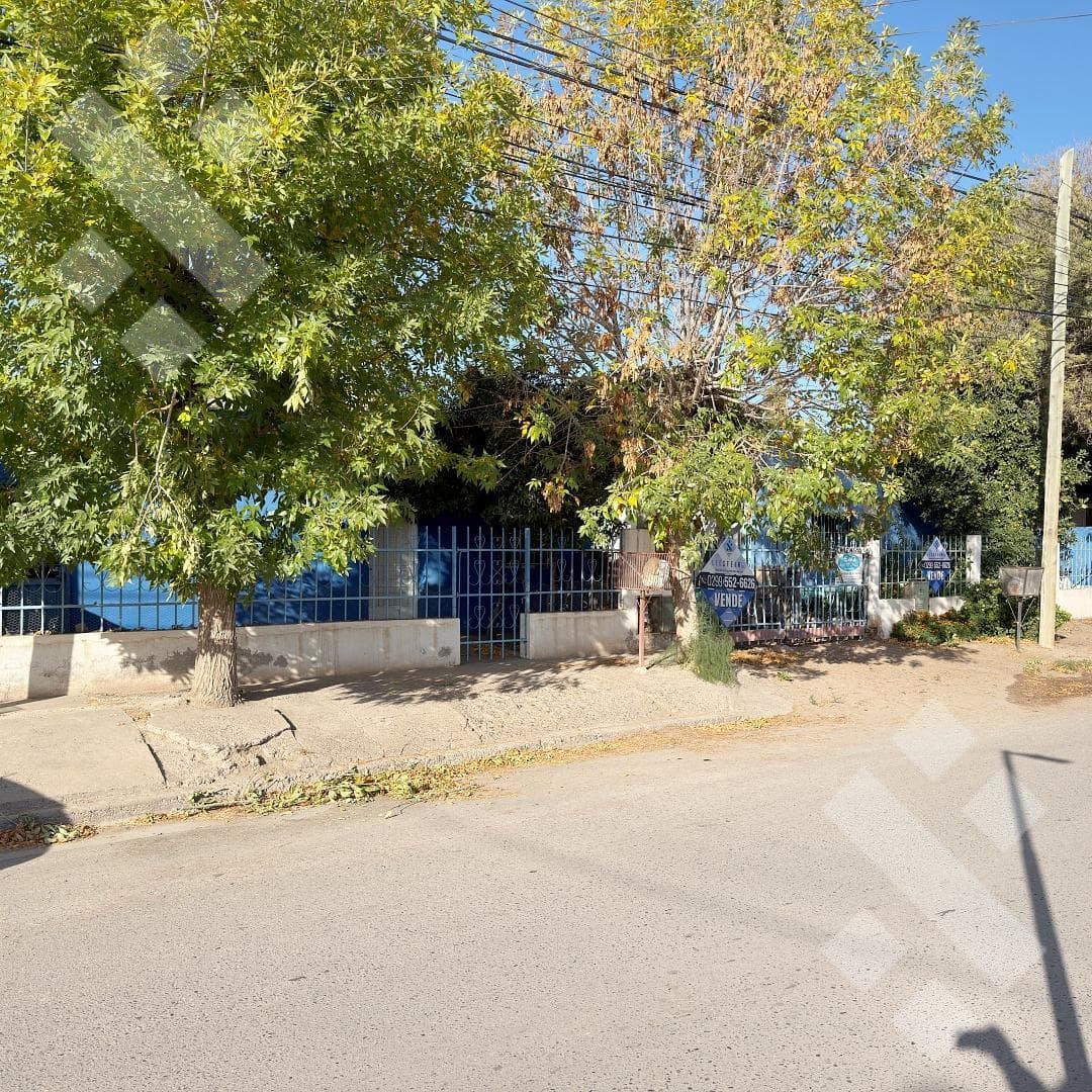 For Sale | 2 Adjacent Lots | Total 1,090 m² | Suitable for Development | Downtown Area | Plottier