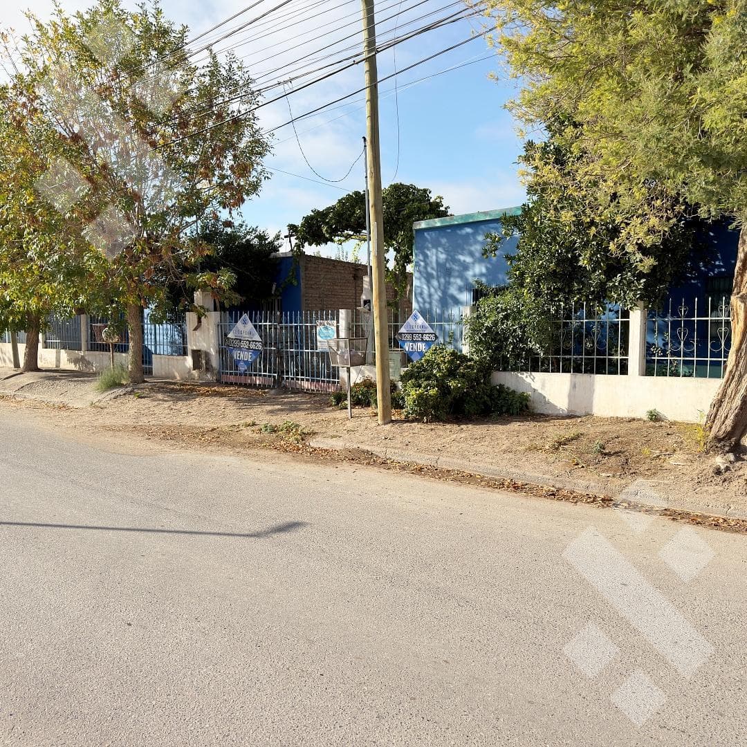 For Sale | 2 Adjacent Lots | Total 1,090 m² | Suitable for Development | Downtown Area | Plottier