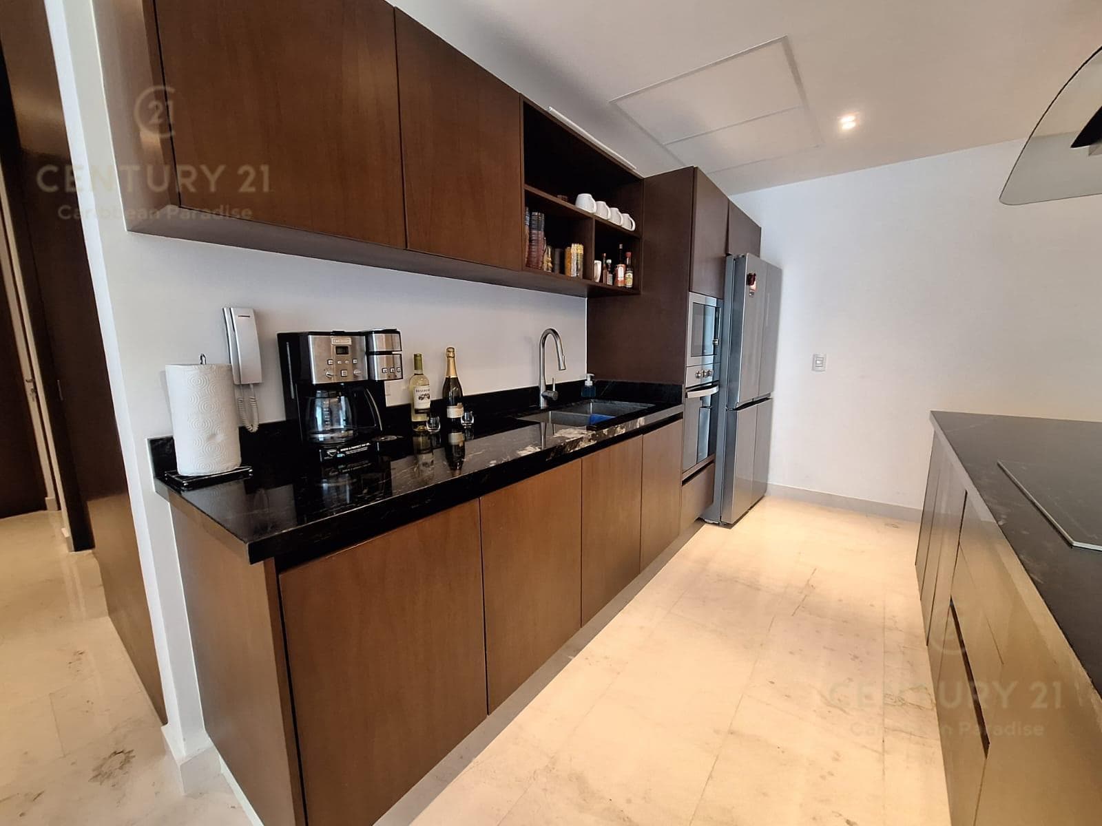 3-Bedroom Apartment for SALE with Balcony on a Corner Lot | Marila Playa Del Carmen P4556
