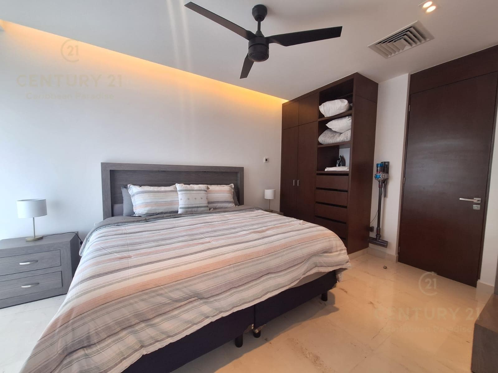 3-Bedroom Apartment for SALE with Balcony on a Corner Lot | Marila Playa Del Carmen P4556