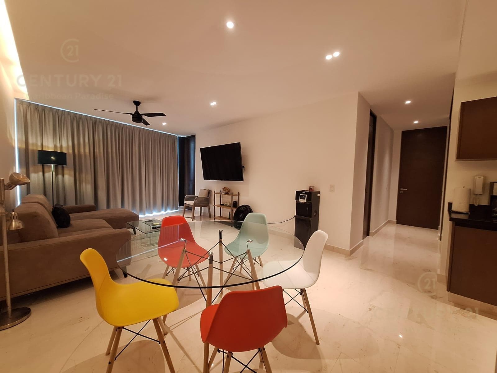 3-Bedroom Apartment for SALE with Balcony on a Corner Lot | Marila Playa Del Carmen P4556