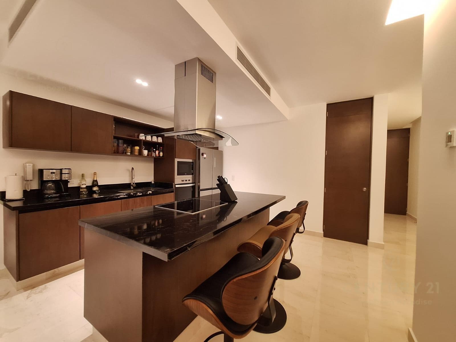 3-Bedroom Apartment for SALE with Balcony on a Corner Lot | Marila Playa Del Carmen P4556
