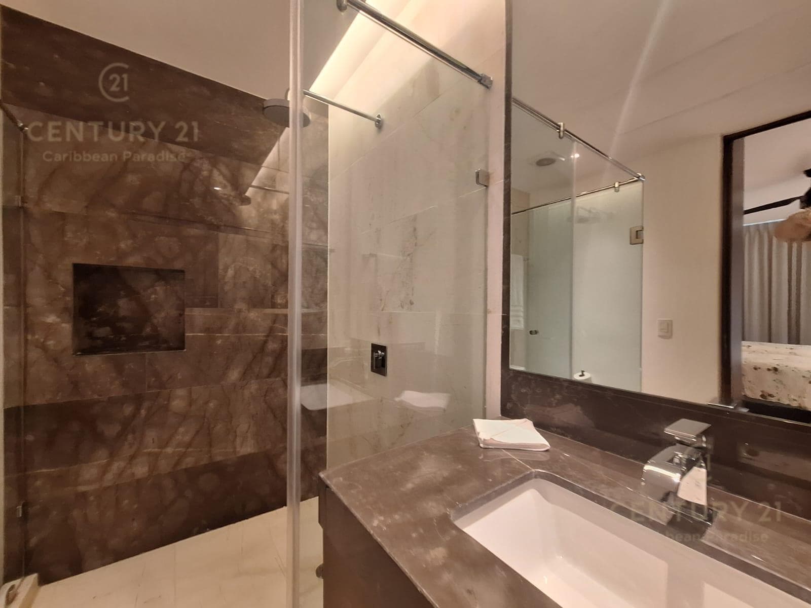 3-Bedroom Apartment for SALE with Balcony on a Corner Lot | Marila Playa Del Carmen P4556