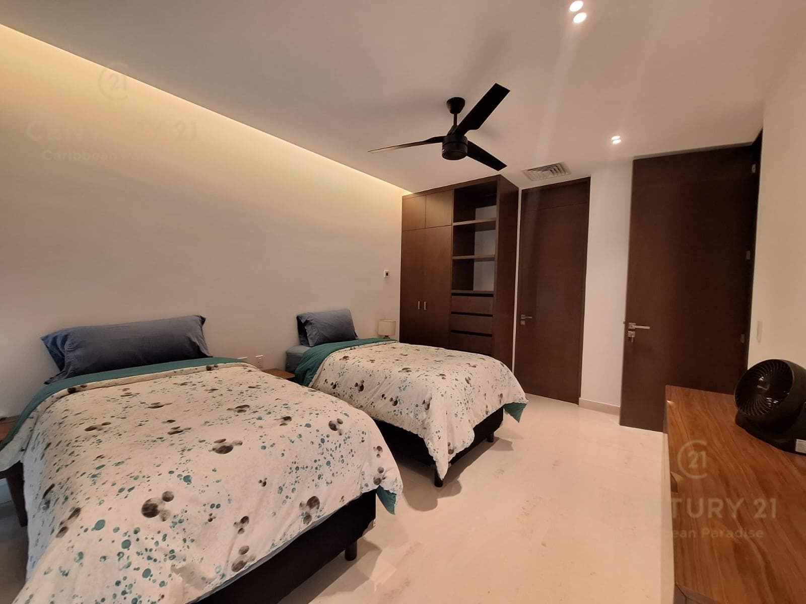 3-Bedroom Apartment for SALE with Balcony on a Corner Lot | Marila Playa Del Carmen P4556