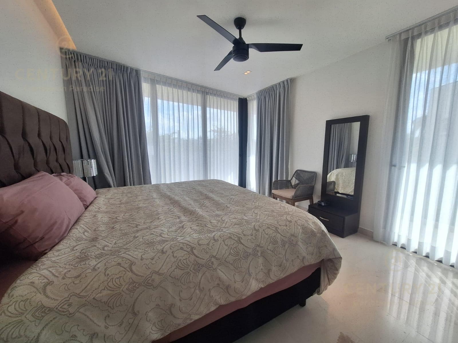 3-Bedroom Apartment for SALE with Balcony on a Corner Lot | Marila Playa Del Carmen P4556