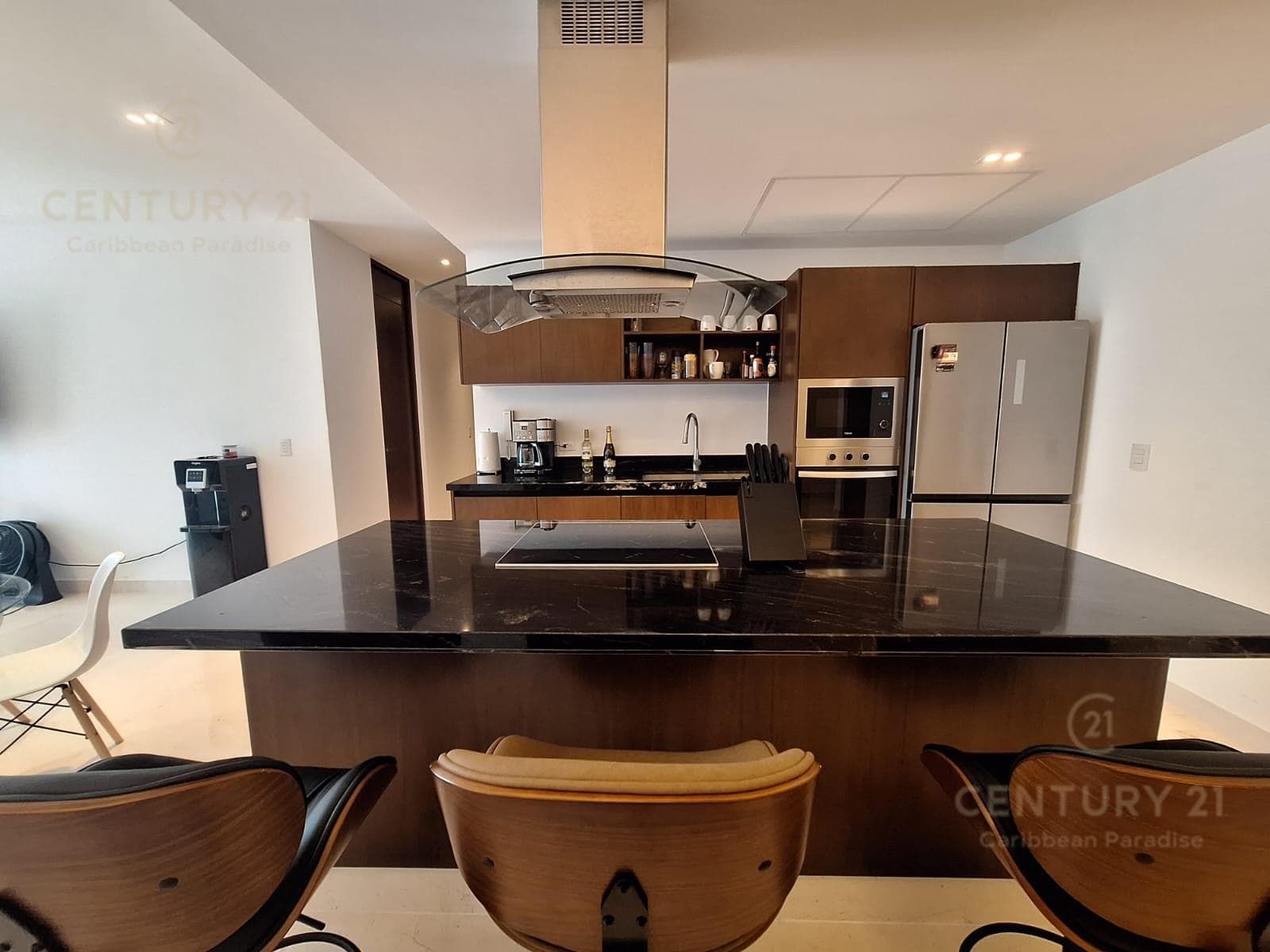 3-Bedroom Apartment for SALE with Balcony on a Corner Lot | Marila Playa Del Carmen P4556