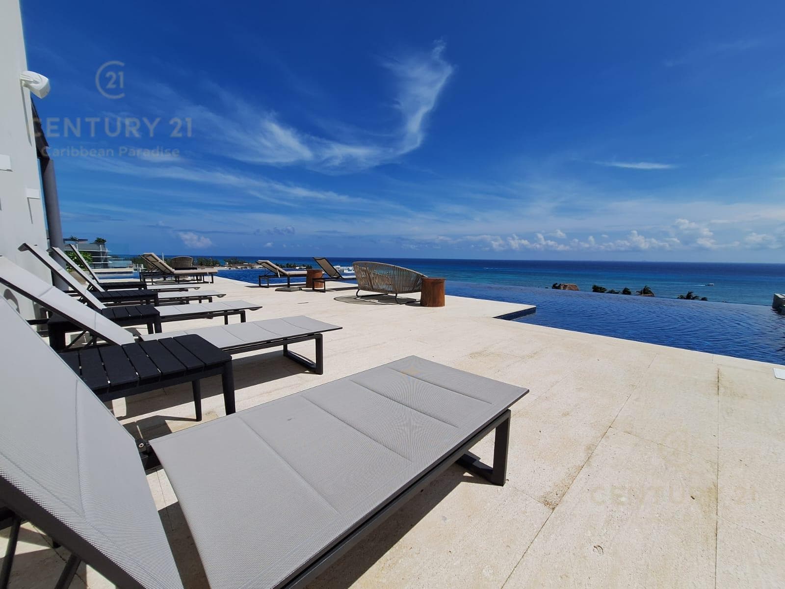 3-Bedroom Apartment for SALE with Balcony on a Corner Lot | Marila Playa Del Carmen P4556
