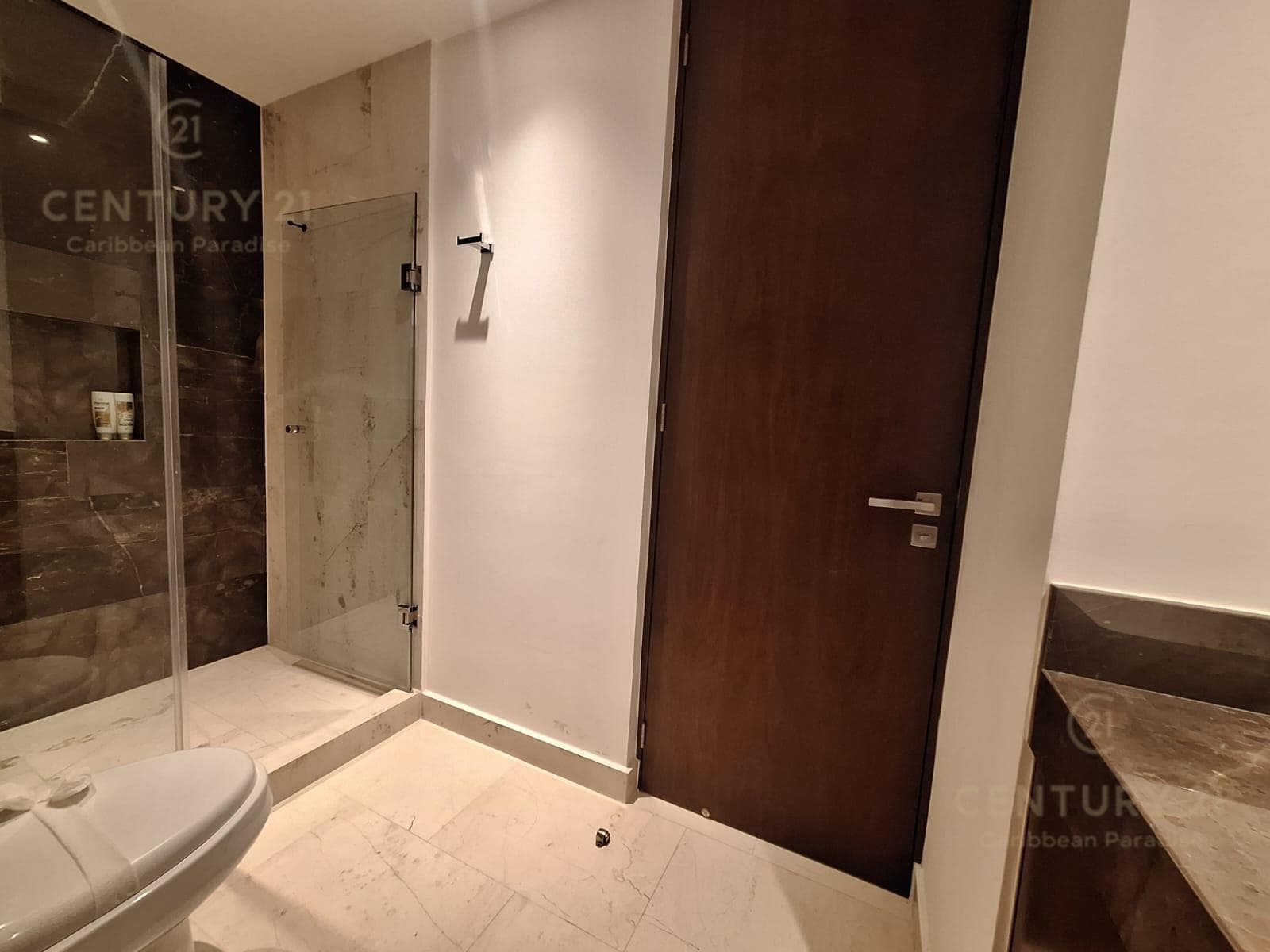 3-Bedroom Apartment for SALE with Balcony on a Corner Lot | Marila Playa Del Carmen P4556