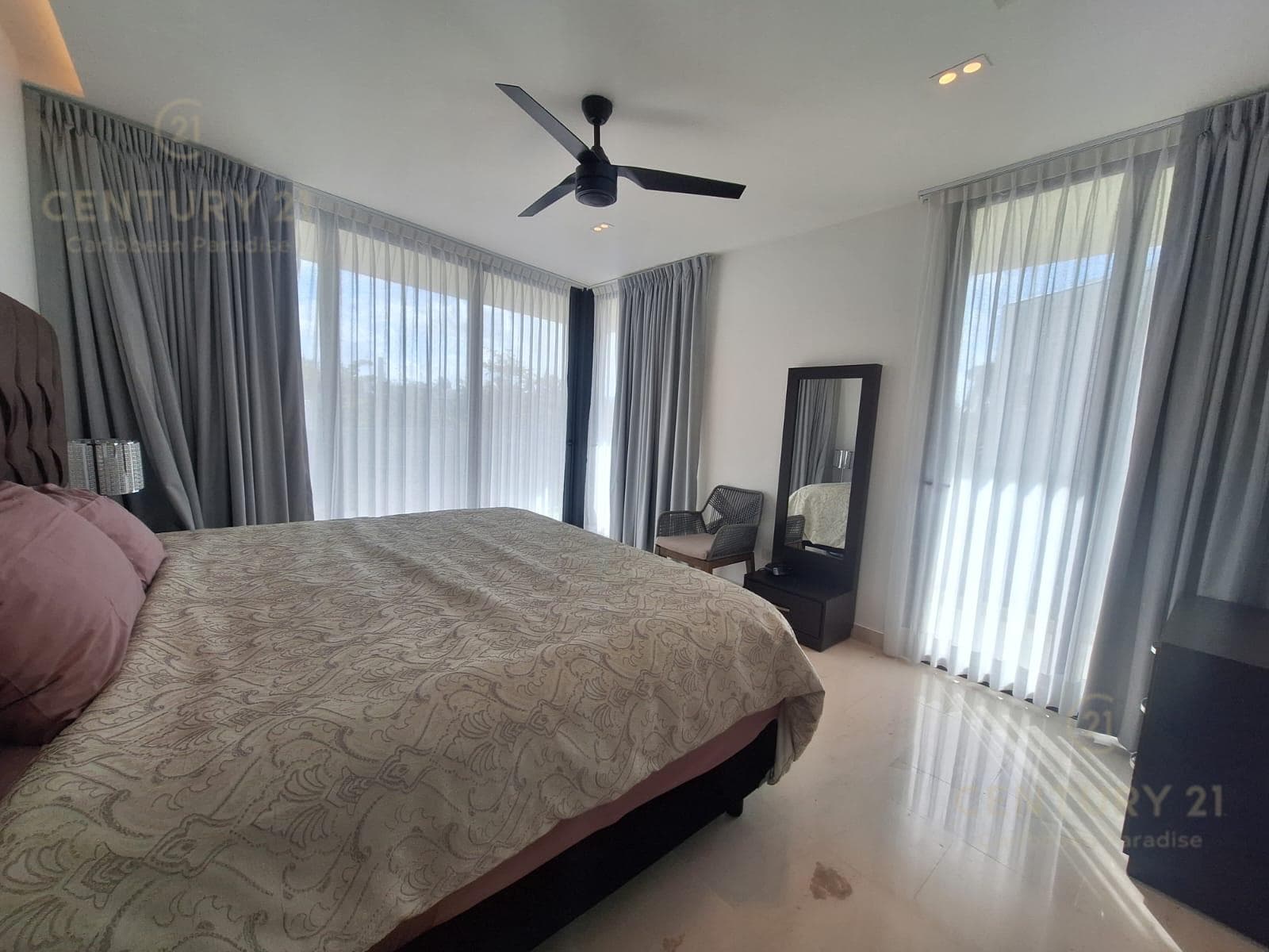 3-Bedroom Apartment for SALE with Balcony on a Corner Lot | Marila Playa Del Carmen P4556