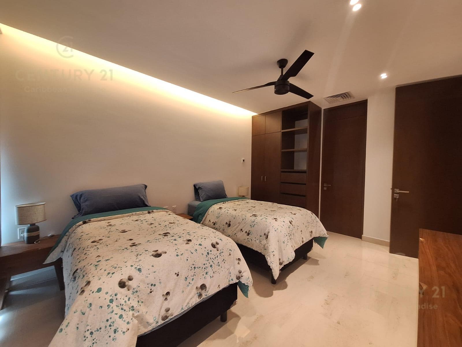 3-Bedroom Apartment for SALE with Balcony on a Corner Lot | Marila Playa Del Carmen P4556