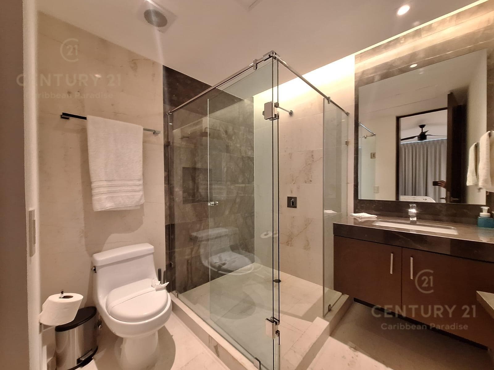 3-Bedroom Apartment for SALE with Balcony on a Corner Lot | Marila Playa Del Carmen P4556