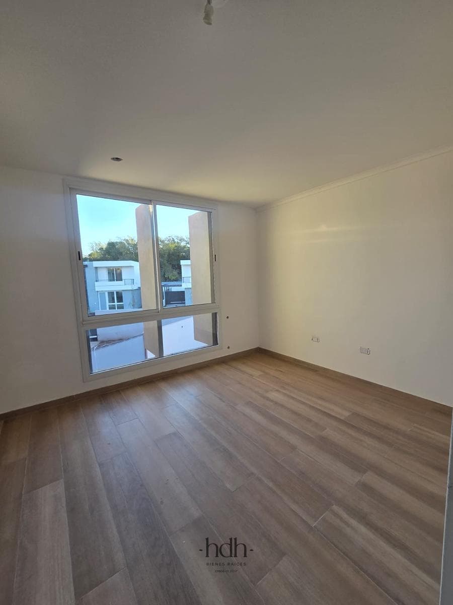 House for rent in Housing Las Veras: 2-bedroom, 1-bathroom duplex with a patio in Valle Escondido