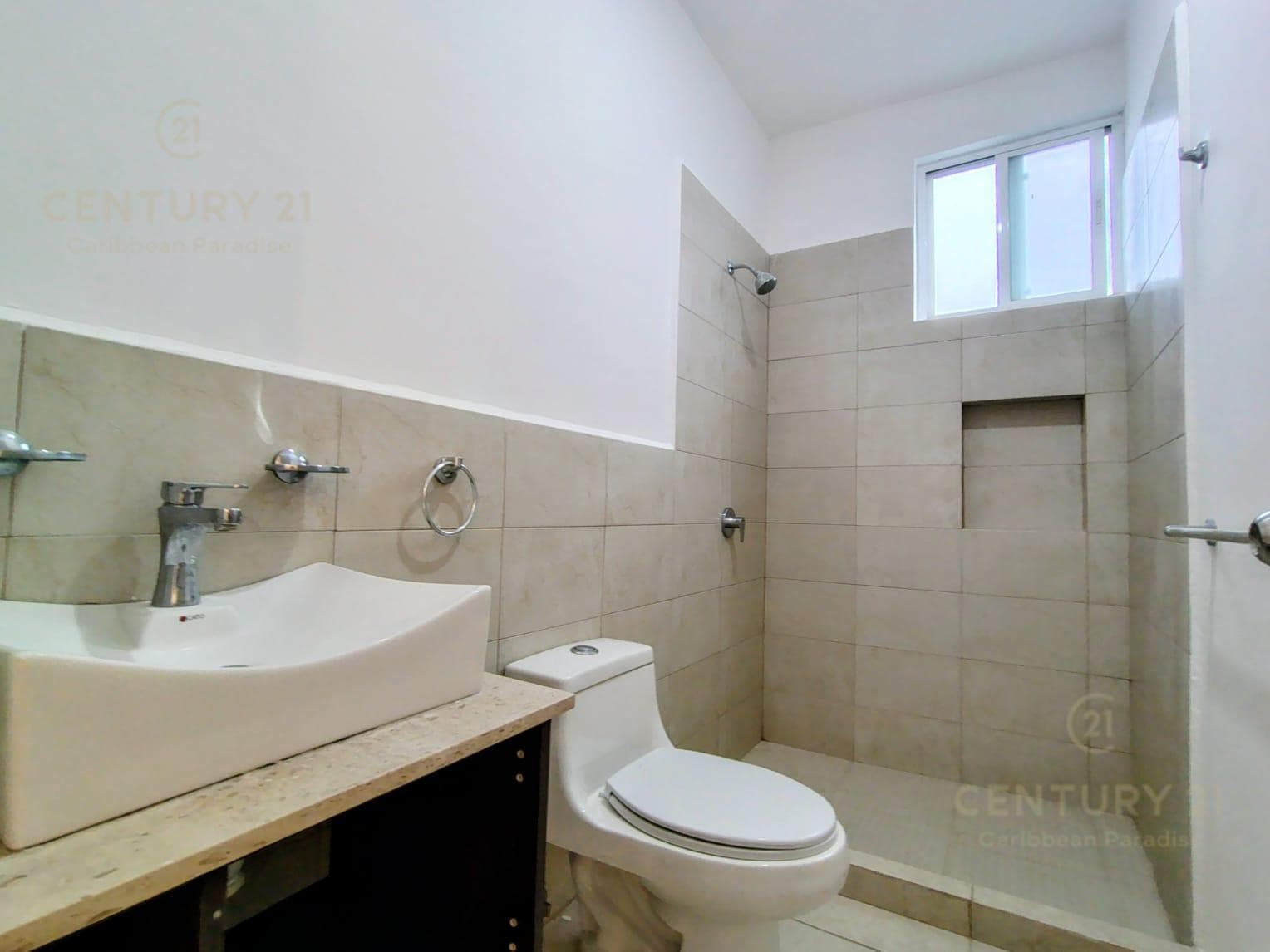 4-Bedroom Penthouse for Sale in Puerto Morelos | With a Spacious Terrace | C4125