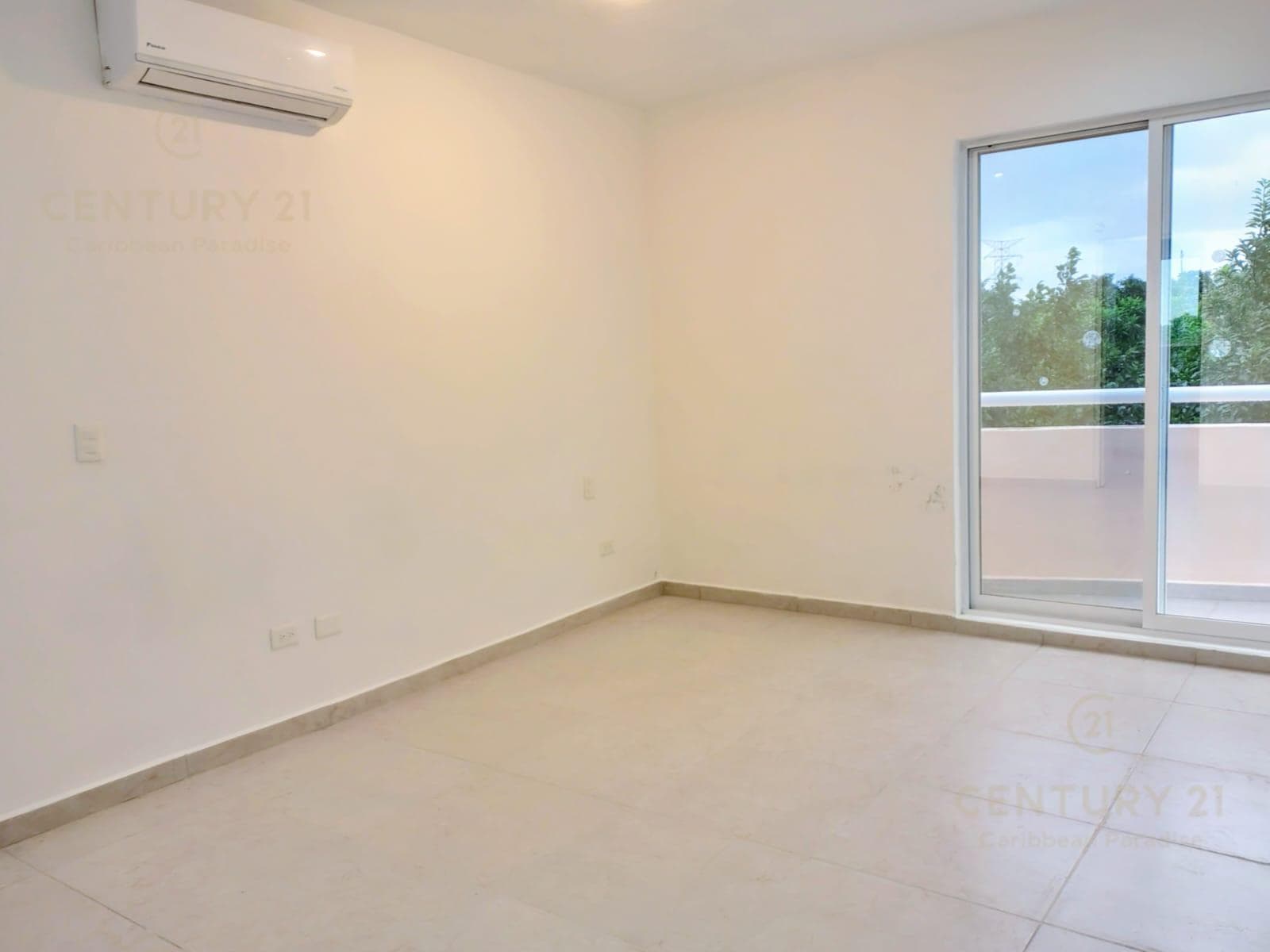 4-Bedroom Penthouse for Sale in Puerto Morelos | With a Spacious Terrace | C4125