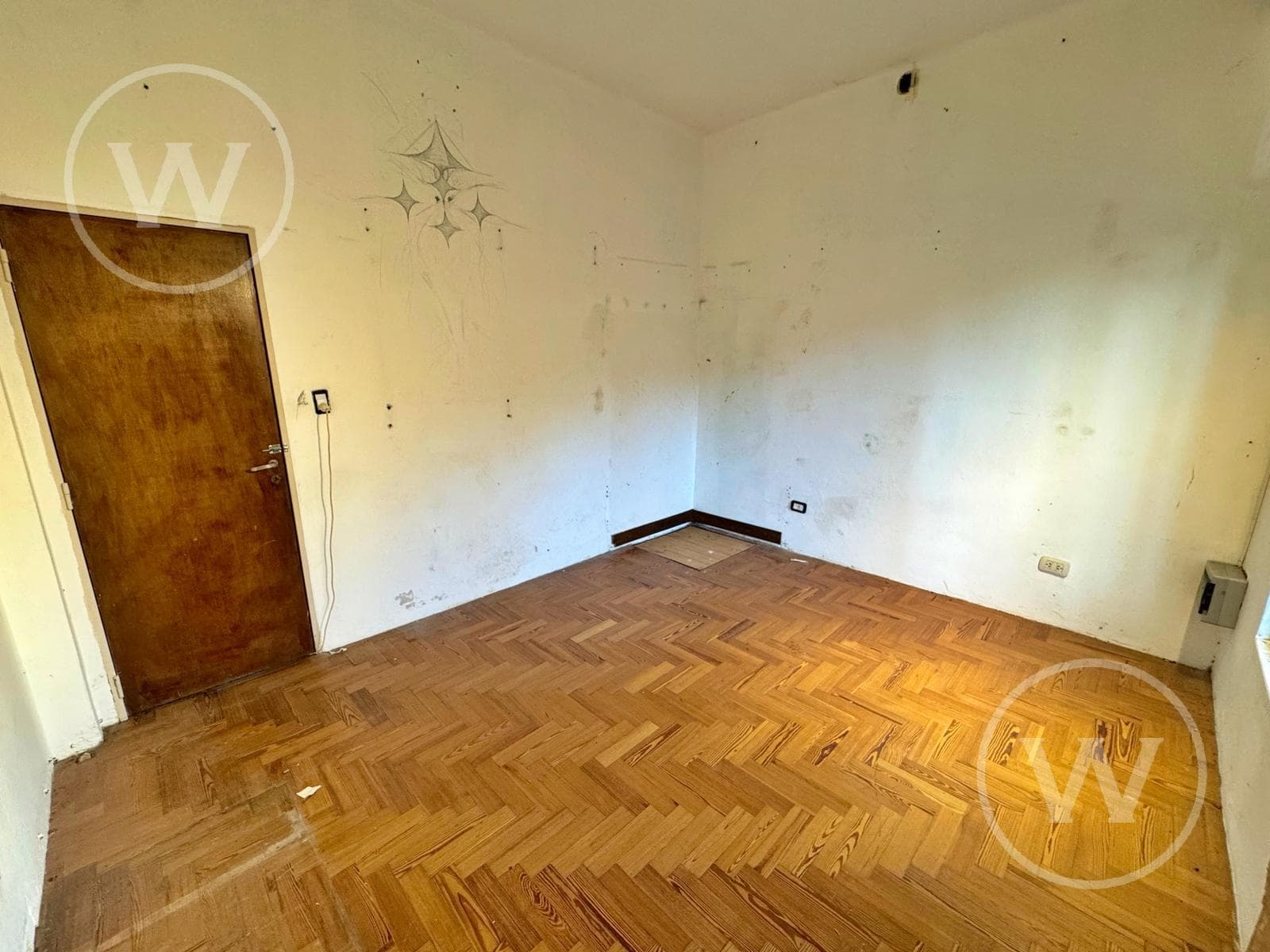 Ground Floor, PH Open Courtyard Storefront | Victoria, San Fernando