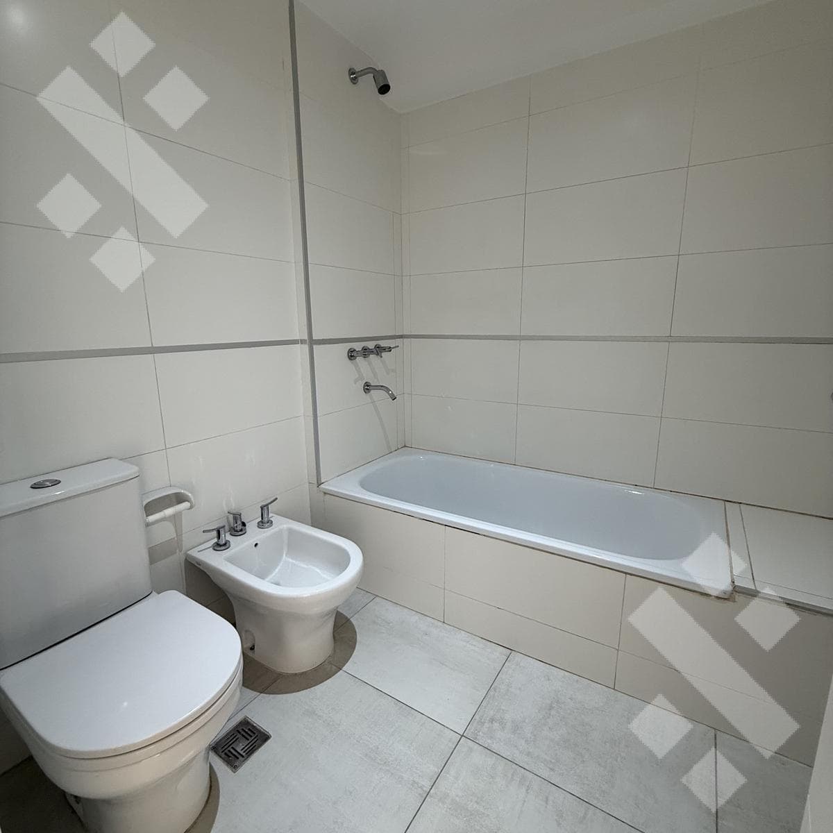 FOR SALE: 3-Bedroom Apartment, 2 Parking Spaces, Jardines del Rey Neighborhood - Neuquén