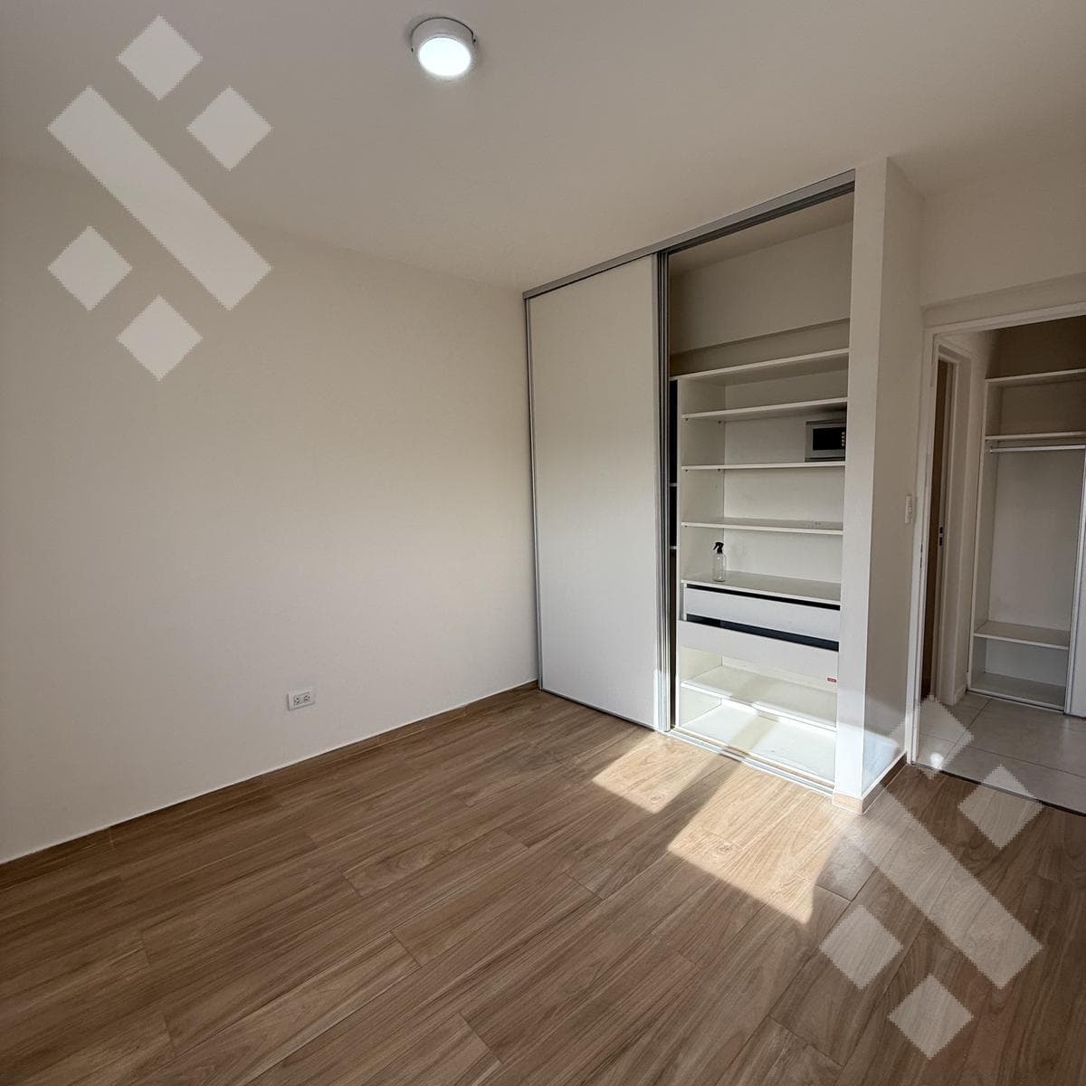 FOR SALE: 3-Bedroom Apartment, 2 Parking Spaces, Jardines del Rey Neighborhood - Neuquén