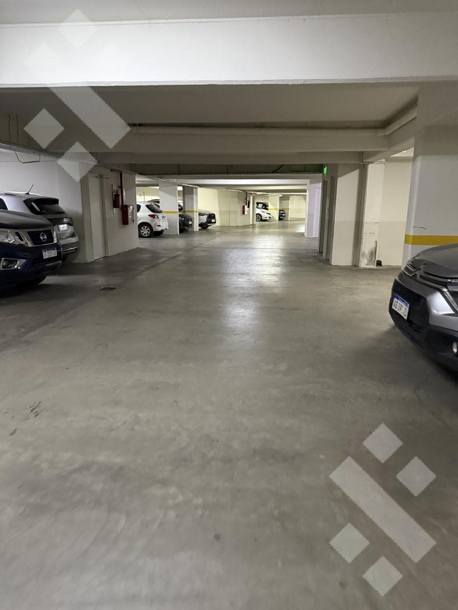 FOR SALE: 3-Bedroom Apartment, 2 Parking Spaces, Jardines del Rey Neighborhood - Neuquén