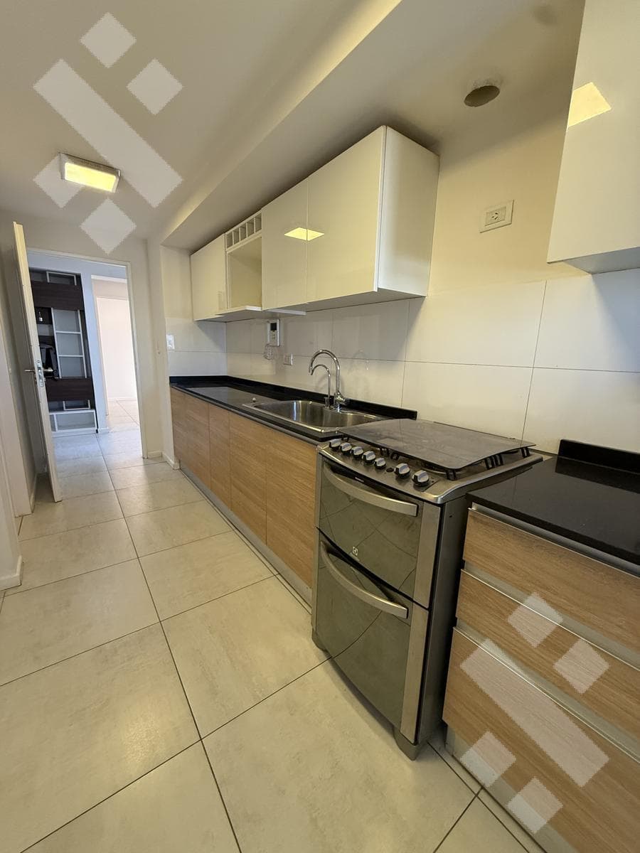 FOR SALE: 3-Bedroom Apartment, 2 Parking Spaces, Jardines del Rey Neighborhood - Neuquén