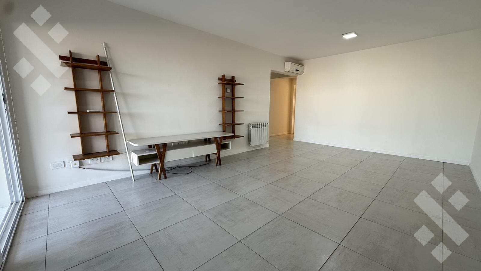 FOR SALE: 3-Bedroom Apartment, 2 Parking Spaces, Jardines del Rey Neighborhood - Neuquén