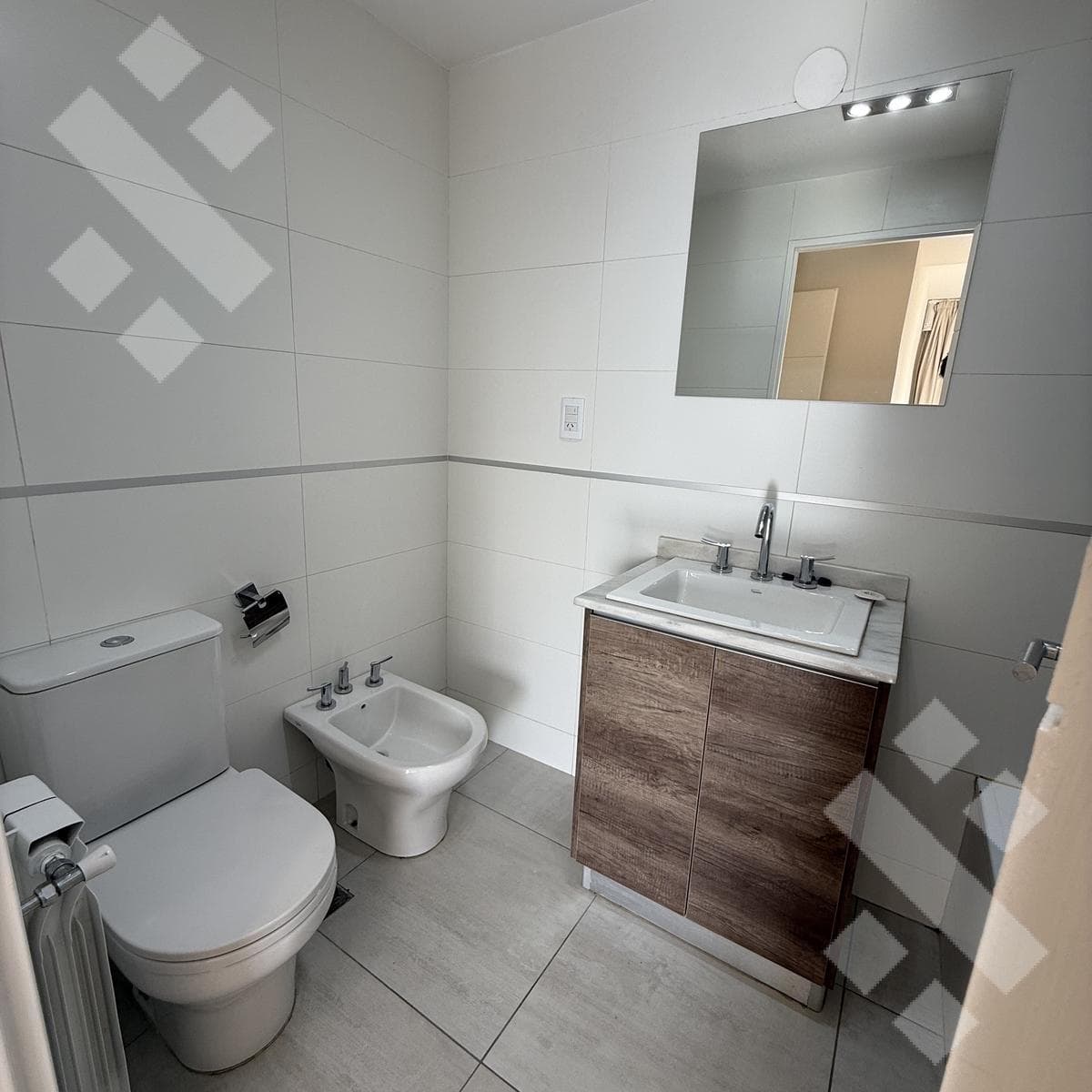 FOR SALE: 3-Bedroom Apartment, 2 Parking Spaces, Jardines del Rey Neighborhood - Neuquén