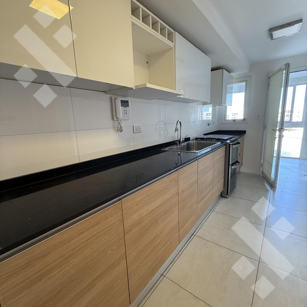 FOR SALE: 3-Bedroom Apartment, 2 Parking Spaces, Jardines del Rey Neighborhood - Neuquén